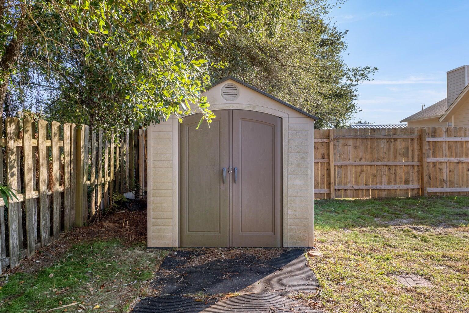 FOX DEN VILLAGES - Residential Lease