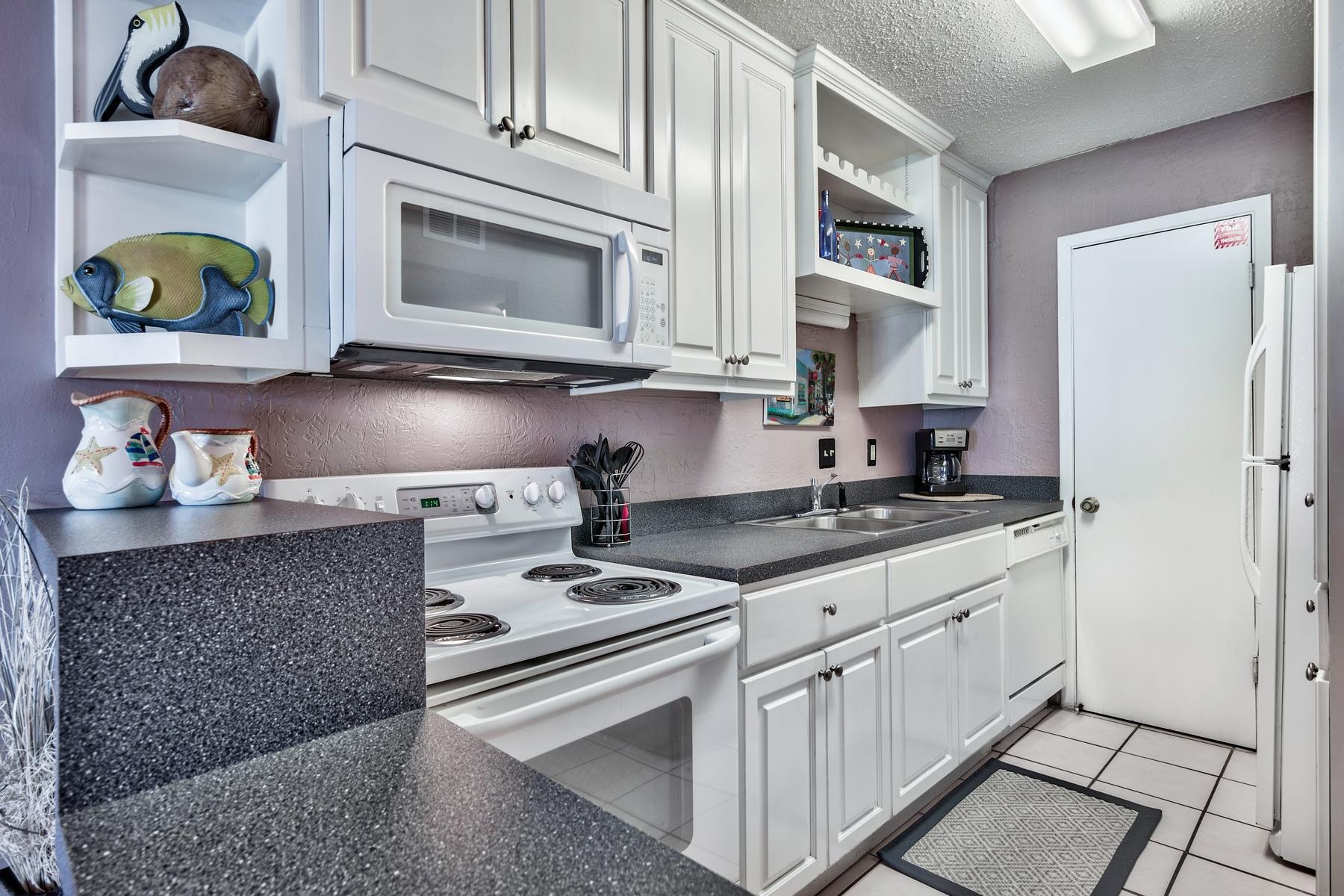 TRADEWIND CONDOS - Residential