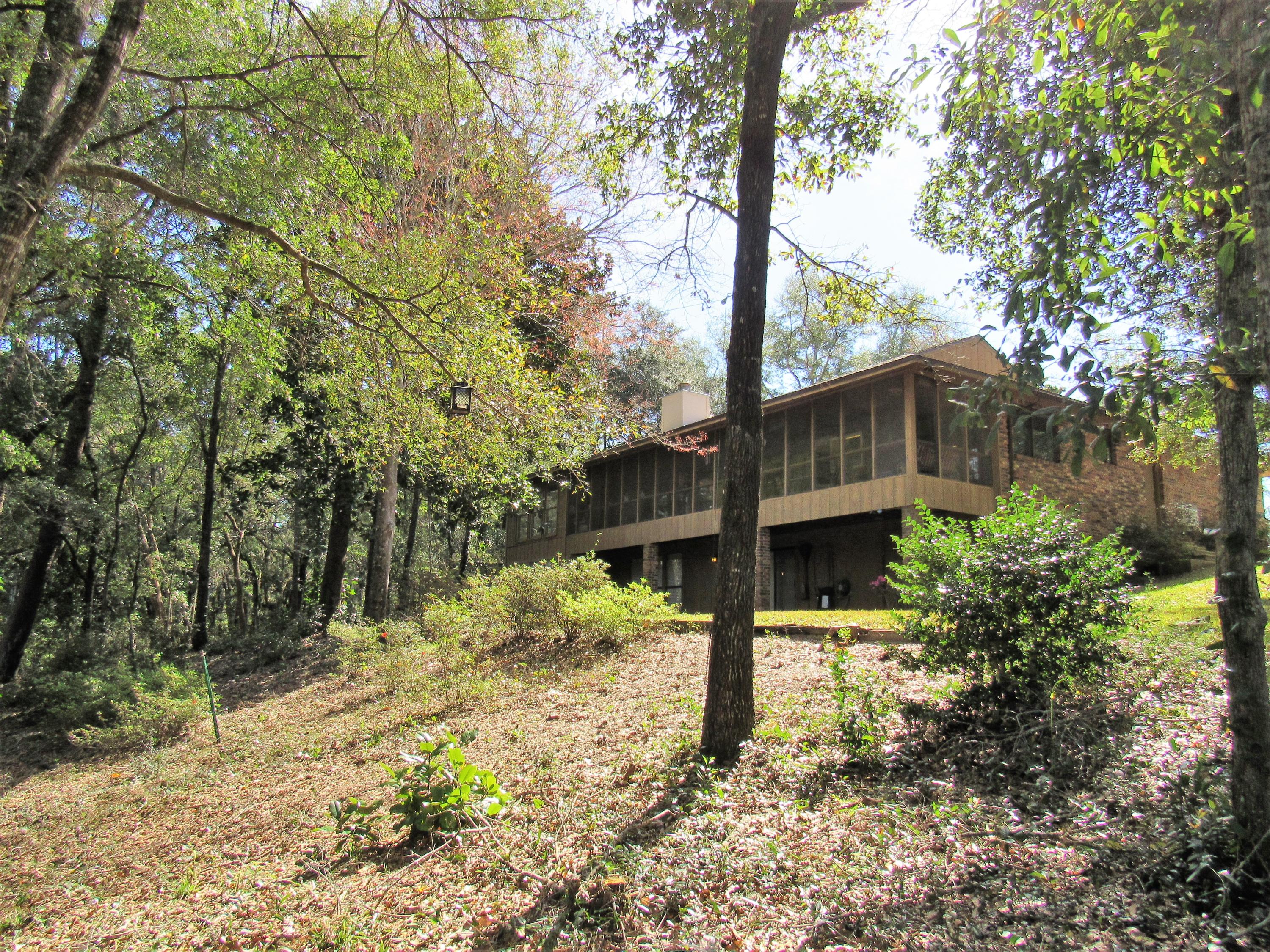 ROCKY BAYOU COUNTRY CLUB ESTATES 1 - Residential