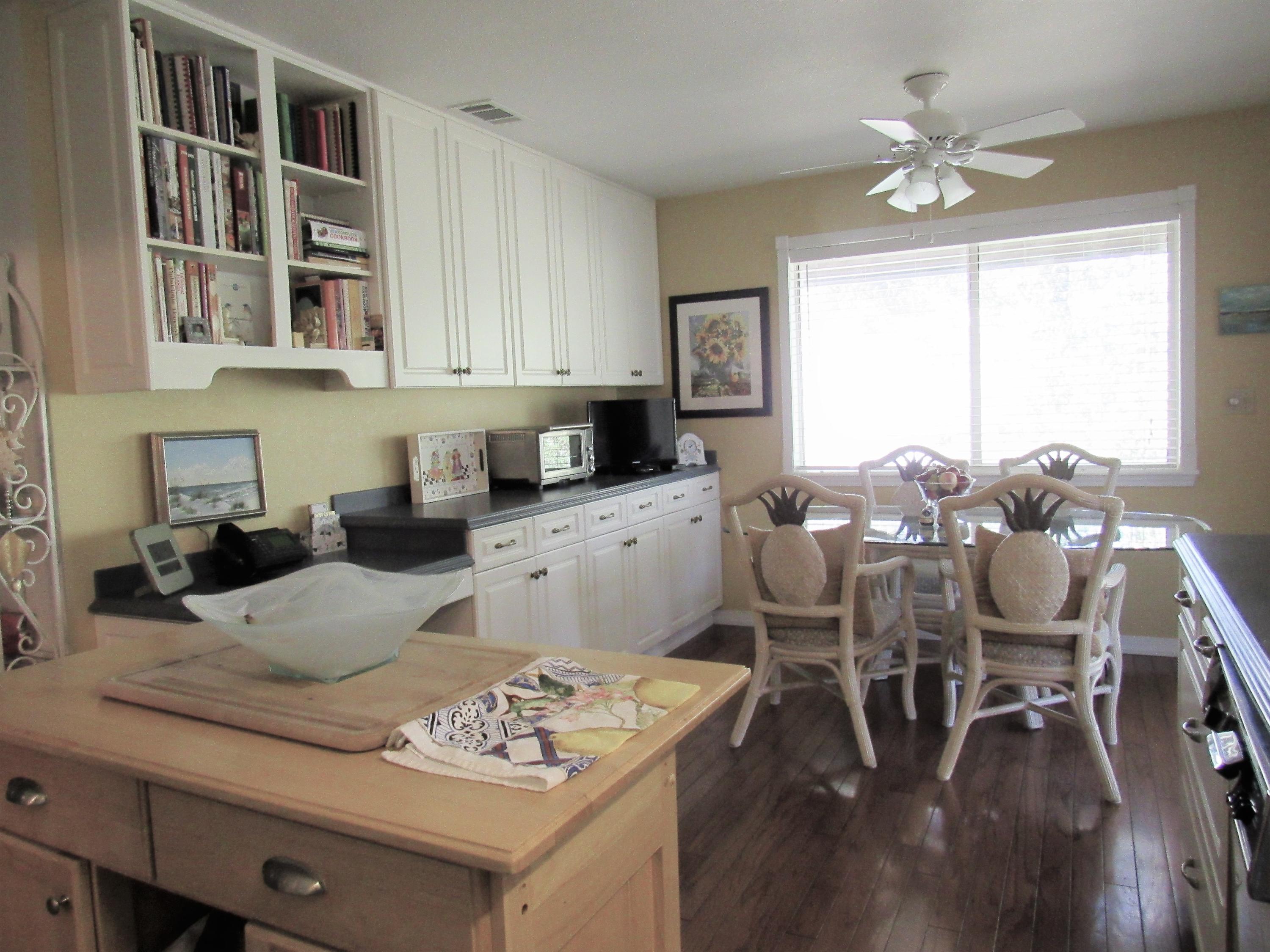 ROCKY BAYOU COUNTRY CLUB ESTATES 1 - Residential