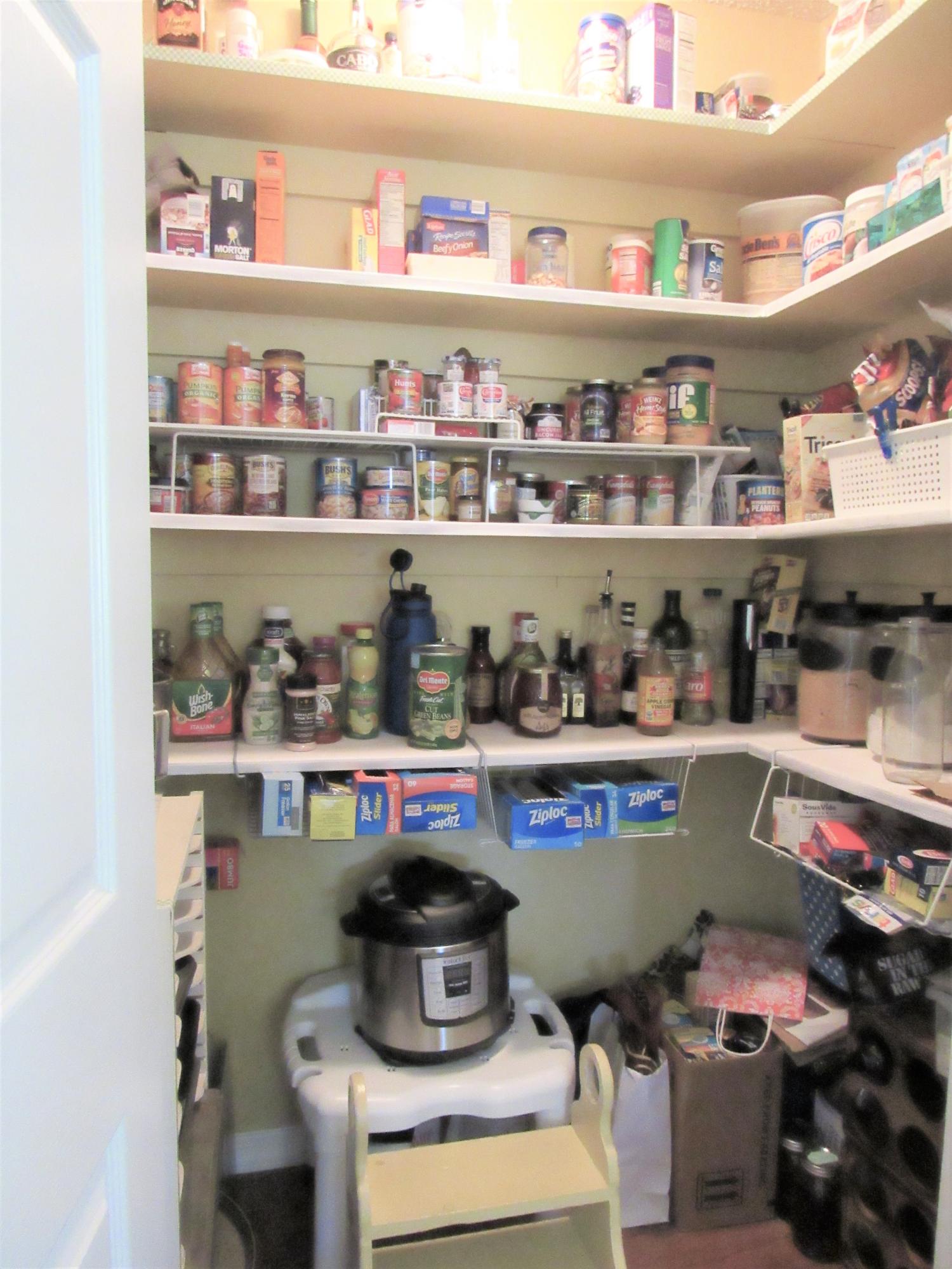 ROCKY BAYOU COUNTRY CLUB ESTATES 1 - Residential