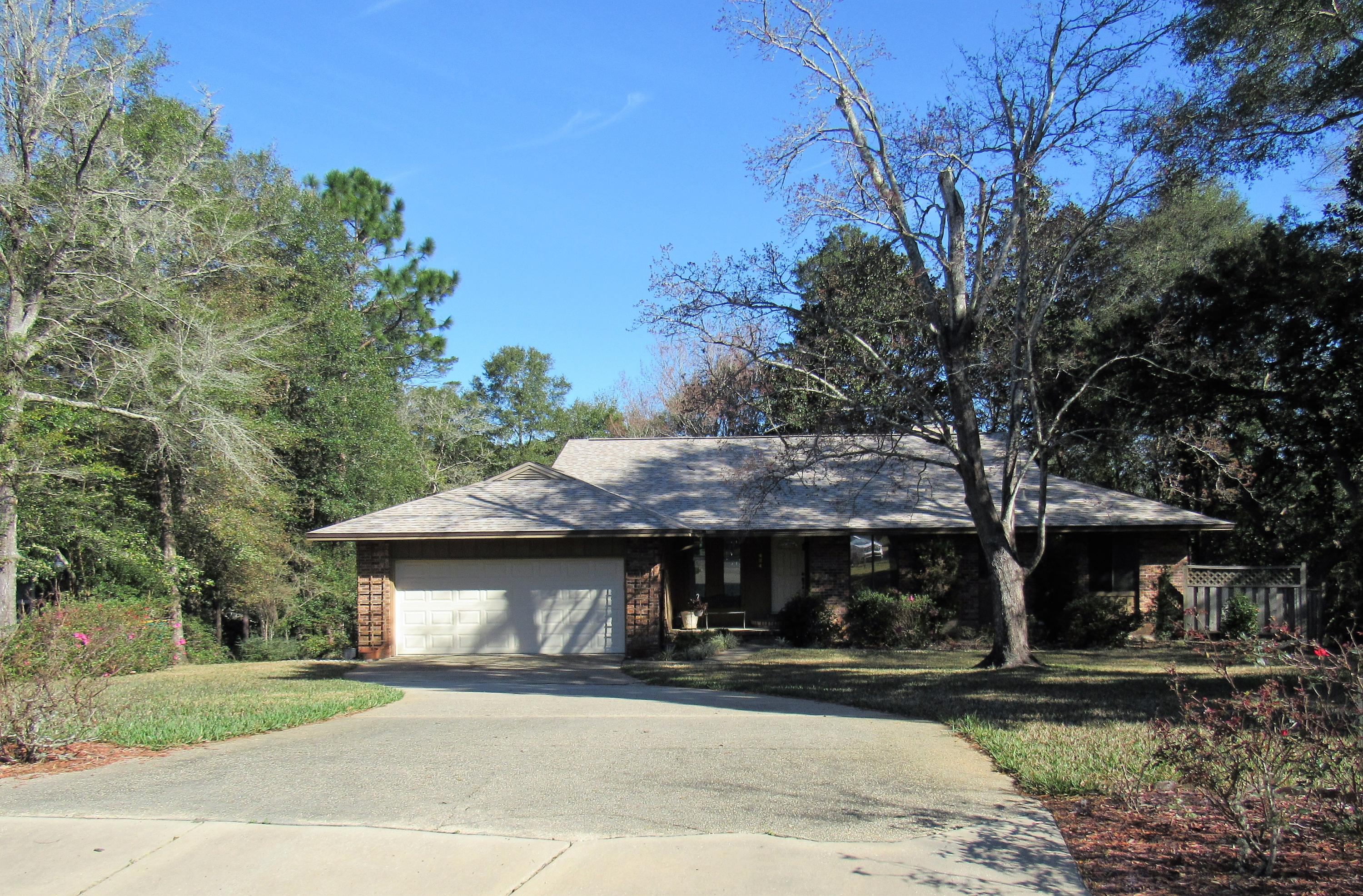 ROCKY BAYOU COUNTRY CLUB ESTATES 1 - Residential