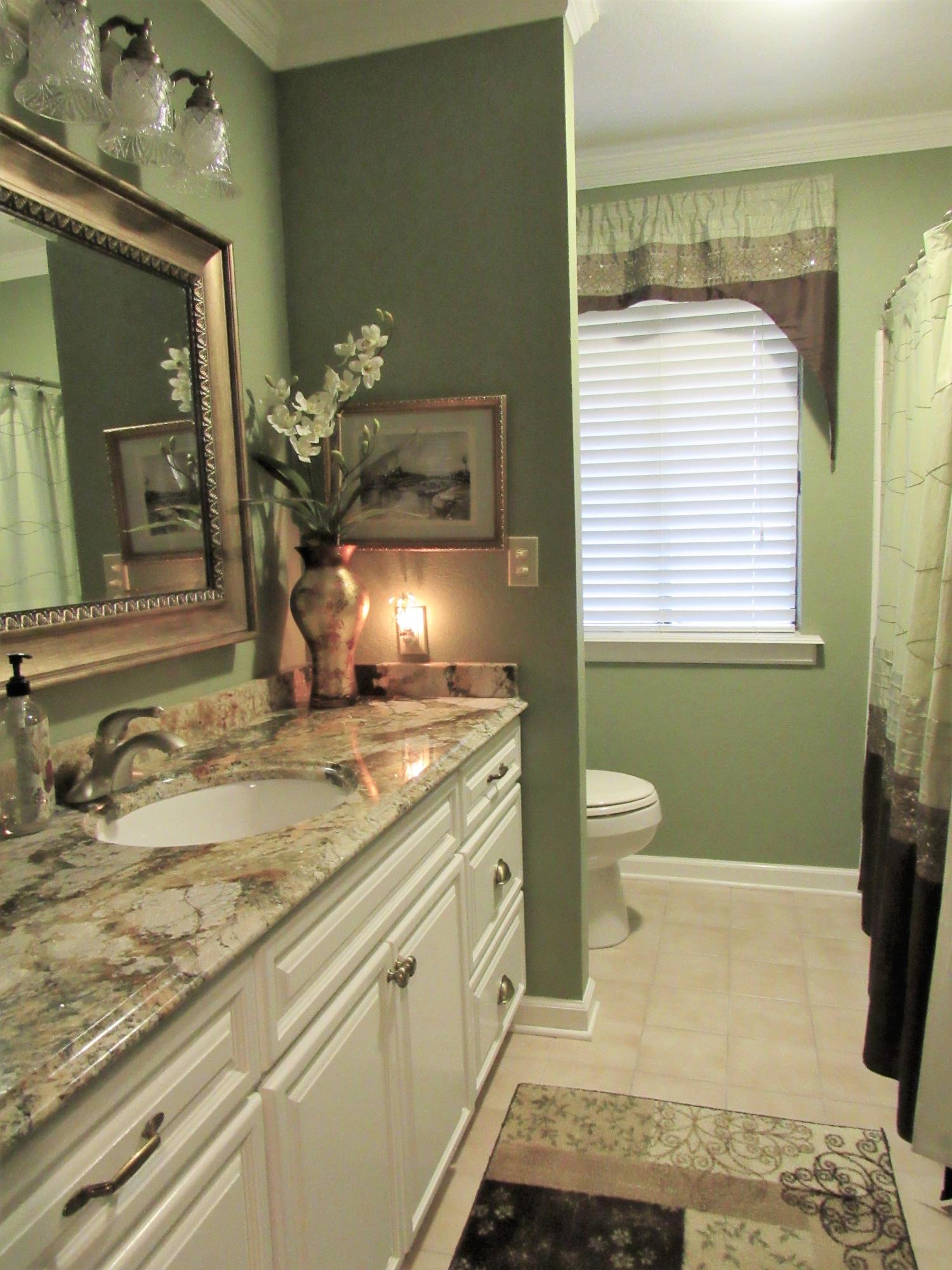 ROCKY BAYOU COUNTRY CLUB ESTATES 1 - Residential