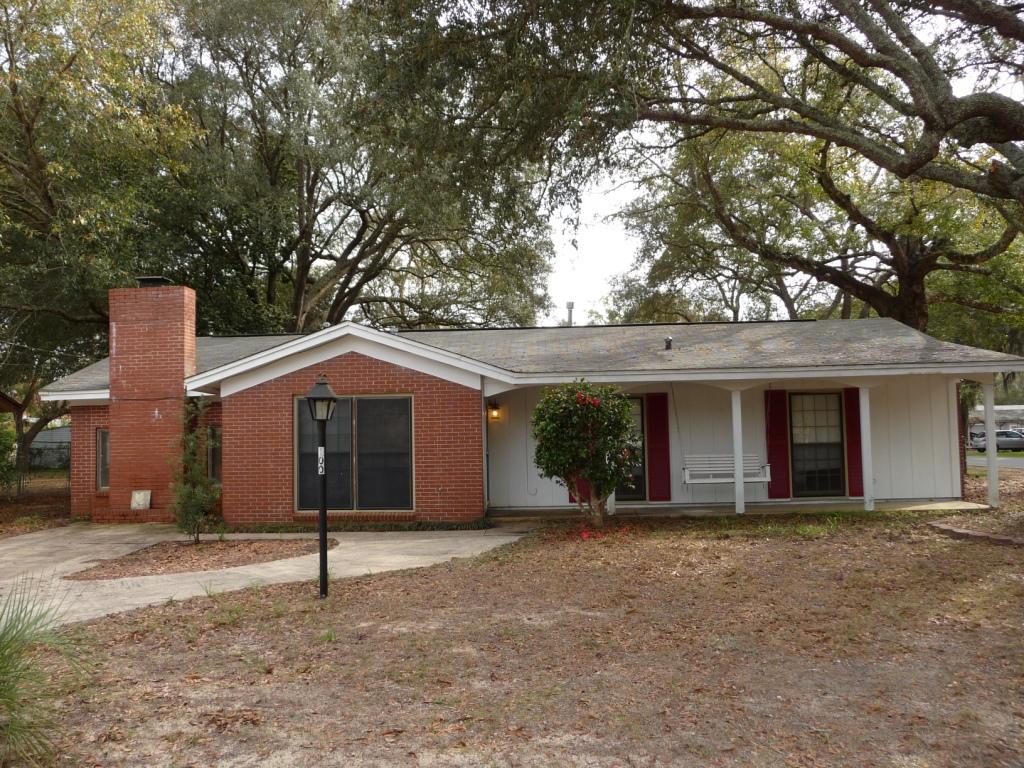 PINECREST HILLS - Residential