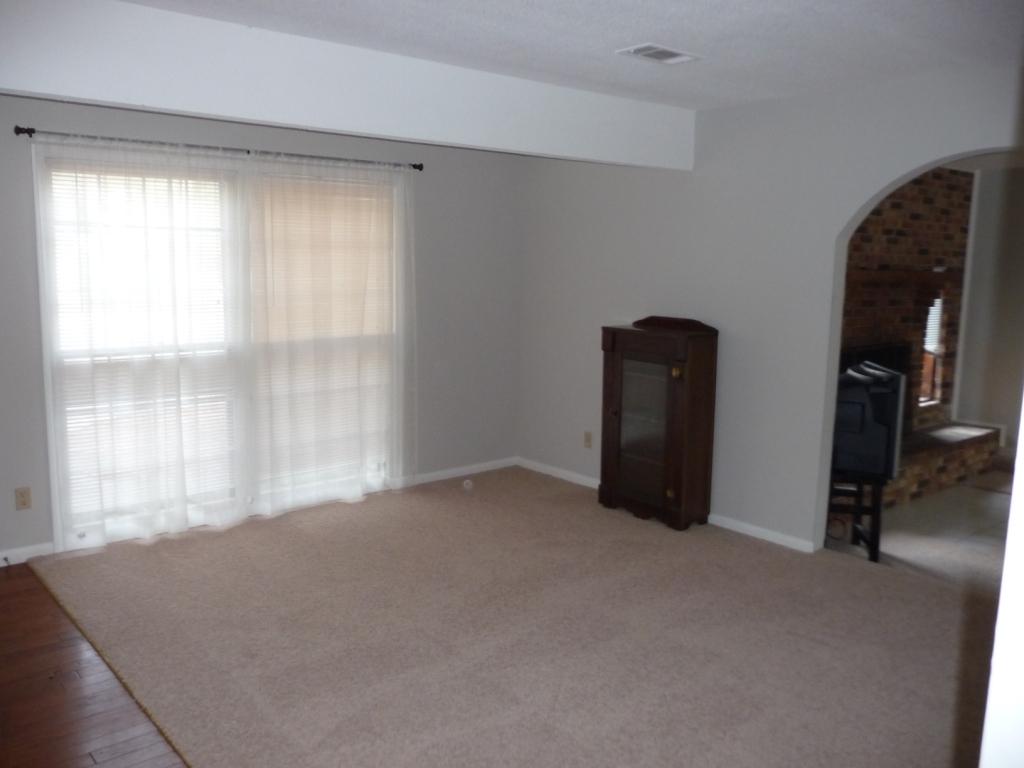 PINECREST HILLS - Residential