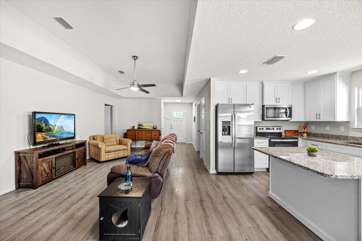 GARDEN CITY - Residential