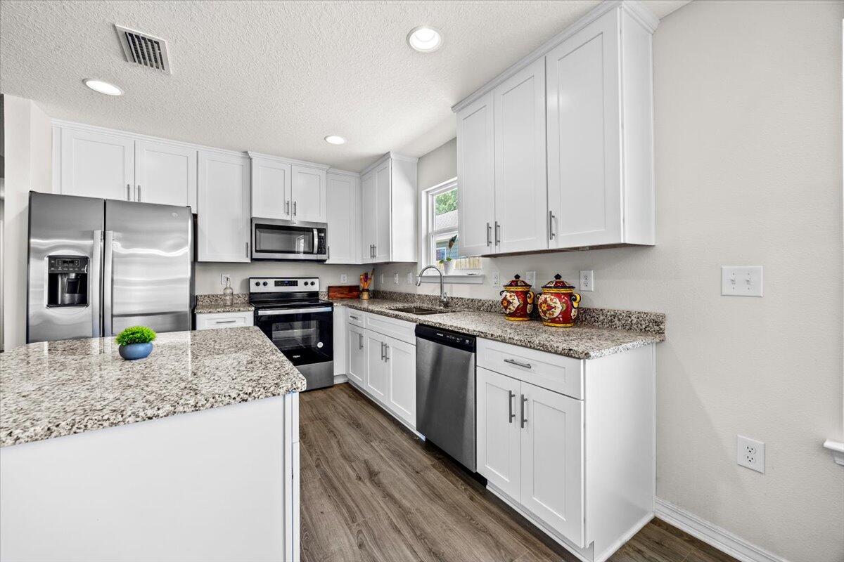 GARDEN CITY - Residential