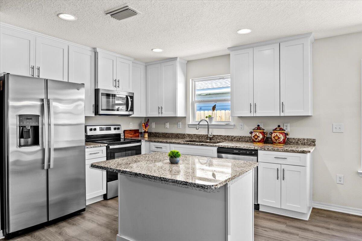 GARDEN CITY - Residential