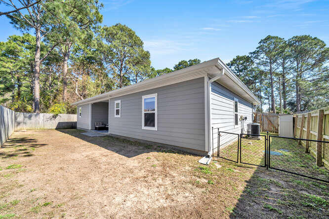 CRESCENT SHORES - Residential