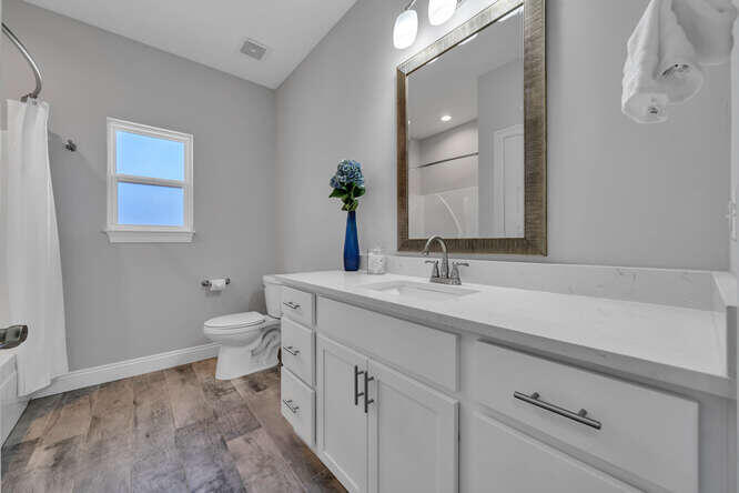 CRESCENT SHORES - Residential