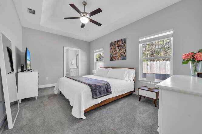 CRESCENT SHORES - Residential