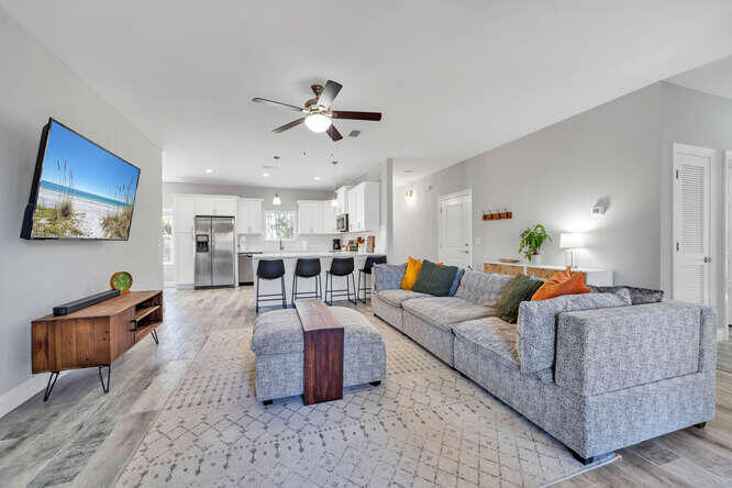 CRESCENT SHORES - Residential