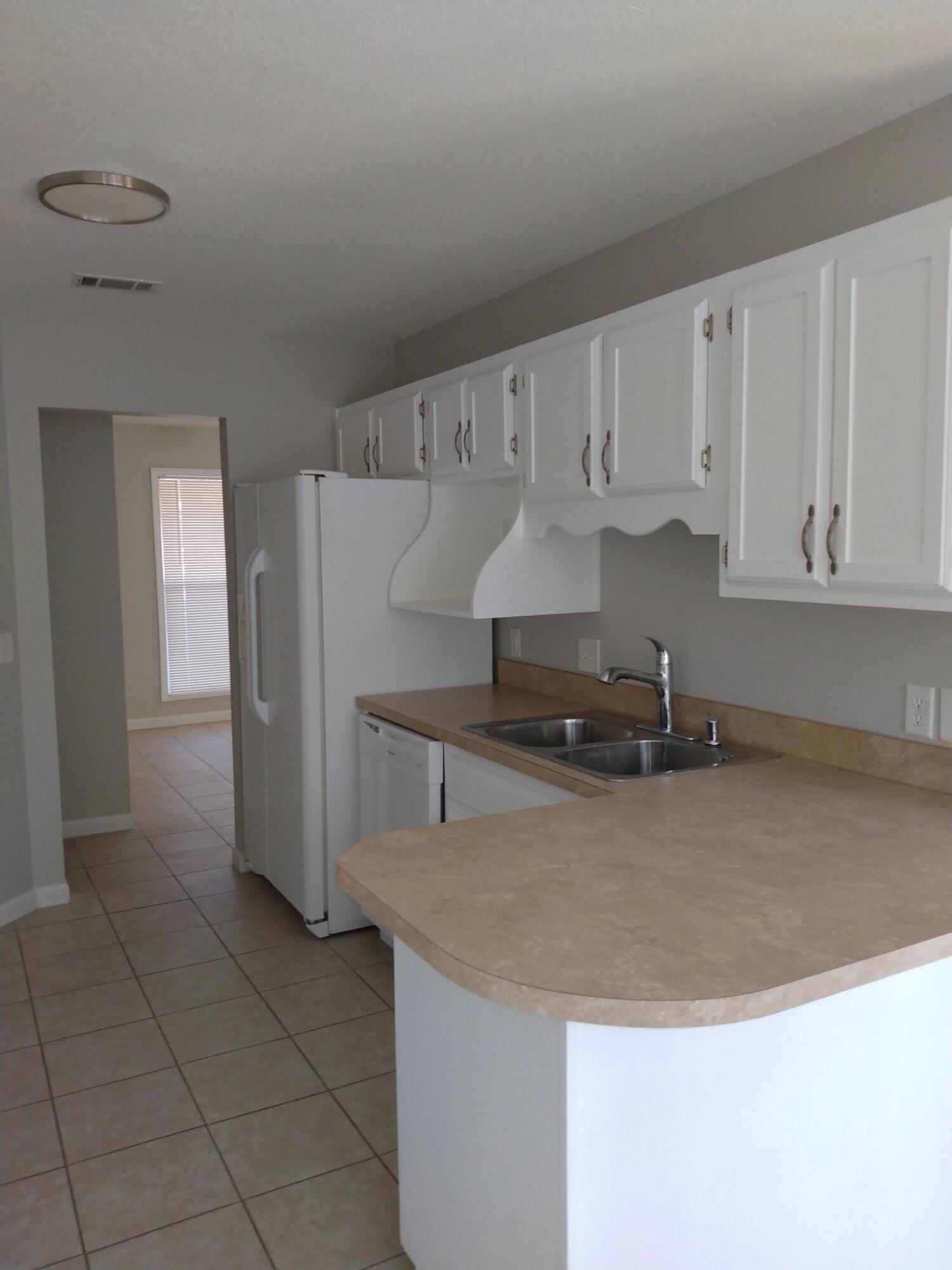 NORTHVIEW ESTATES - Residential Lease