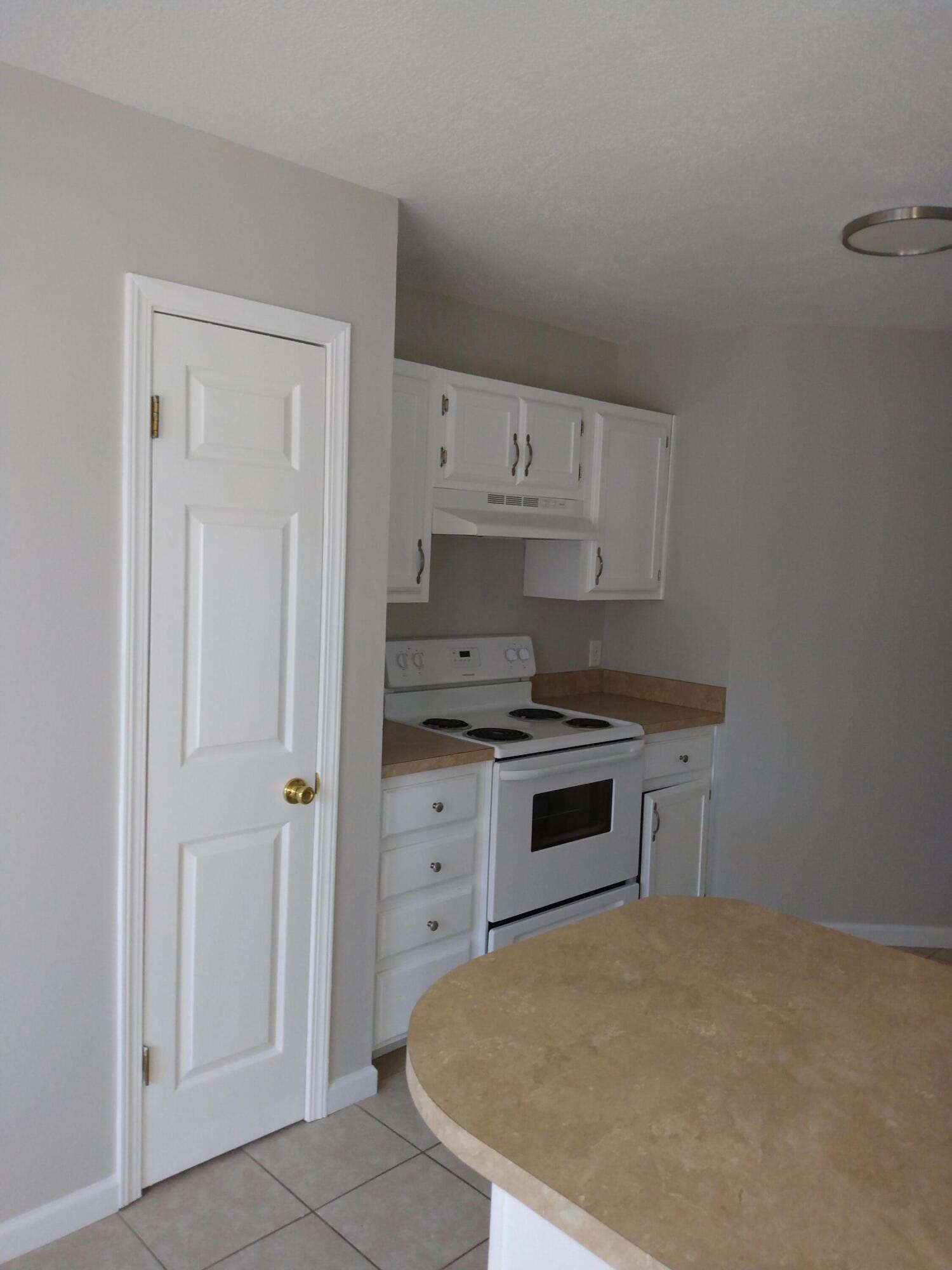 NORTHVIEW ESTATES - Residential Lease