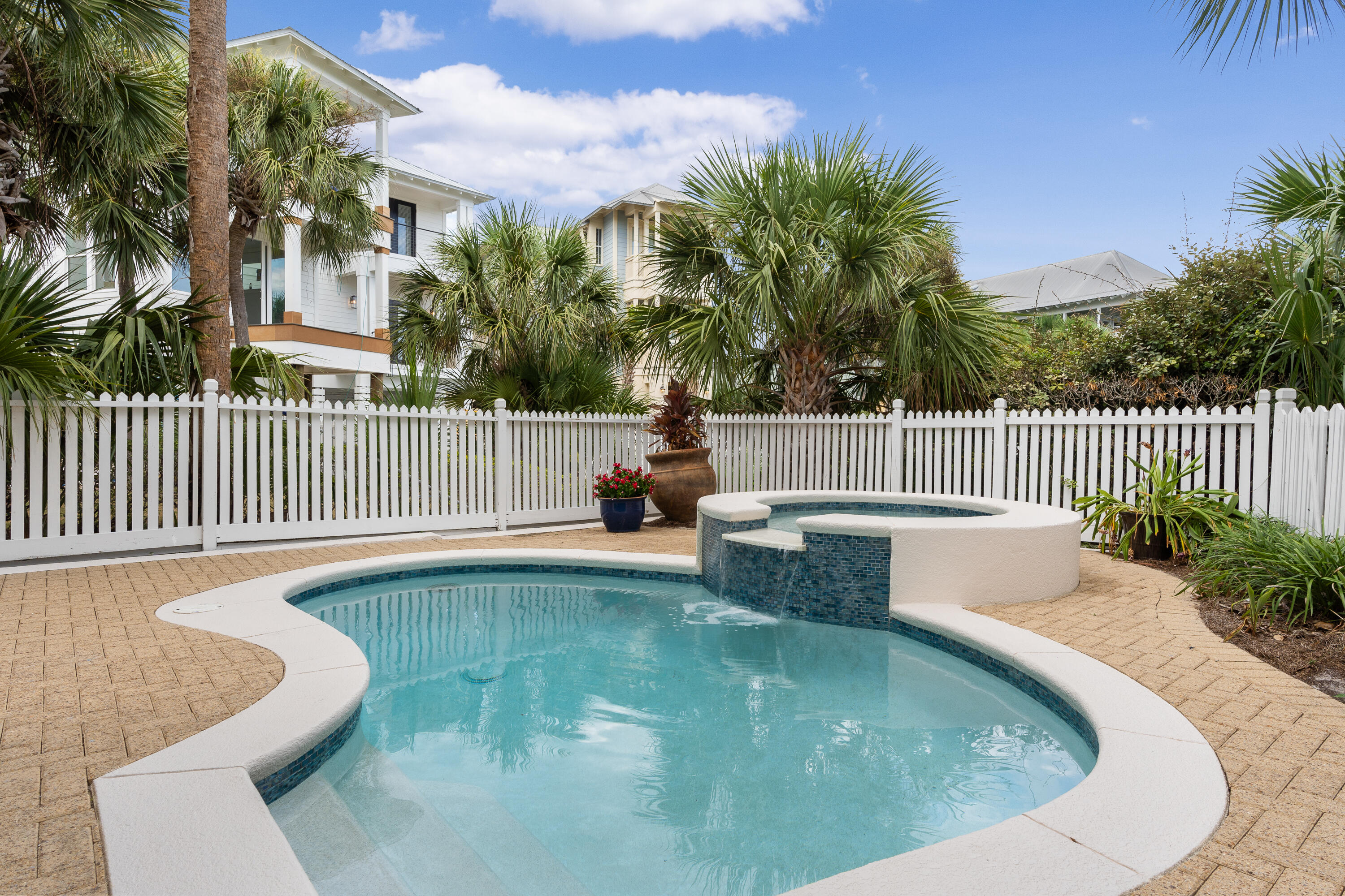 DESTIN POINTE - Residential