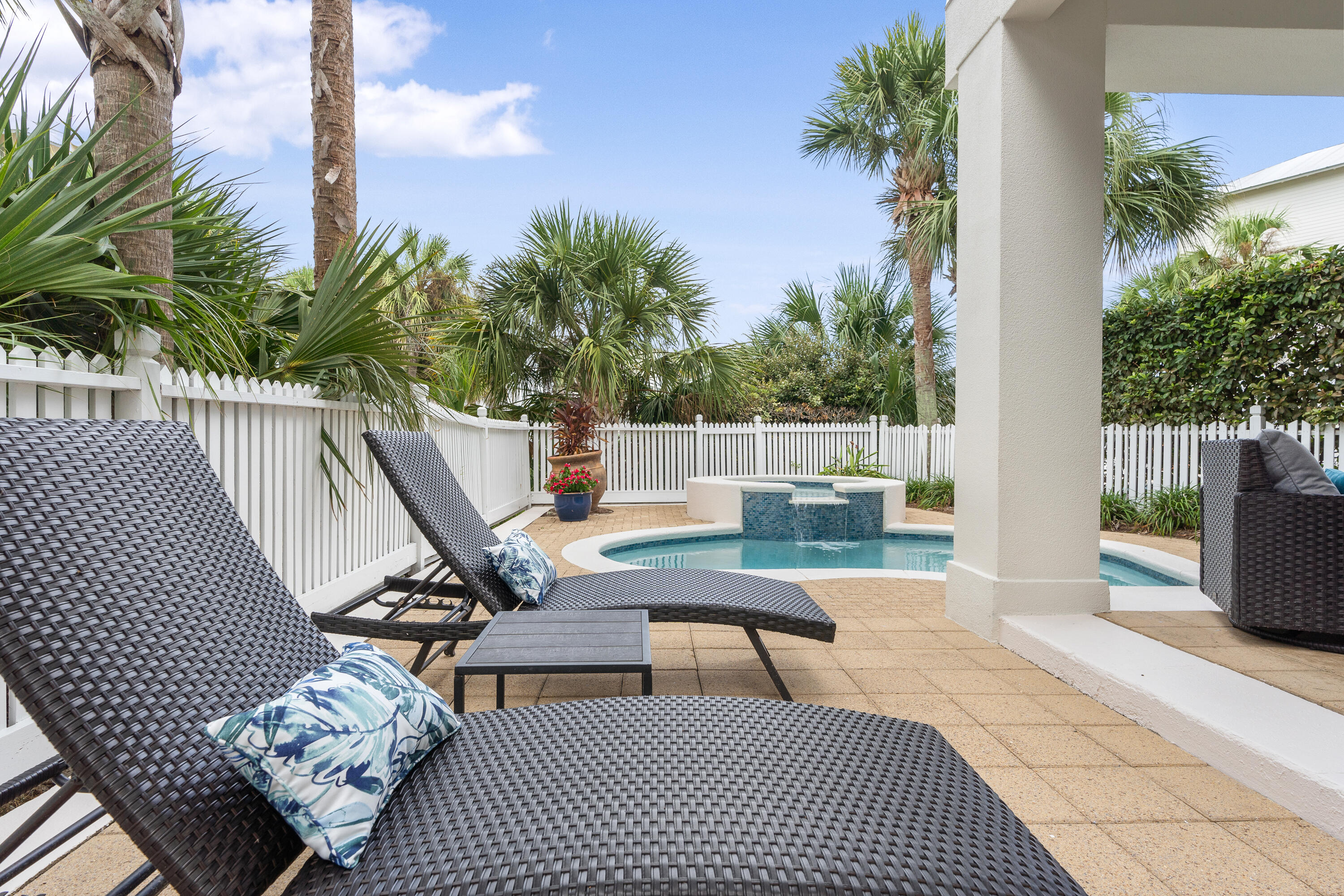 DESTIN POINTE - Residential
