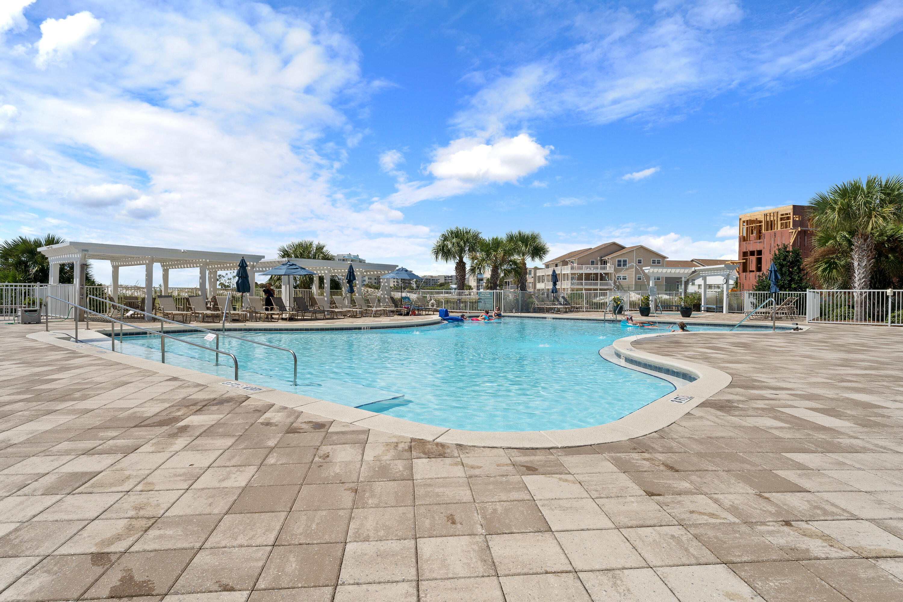 DESTIN POINTE - Residential