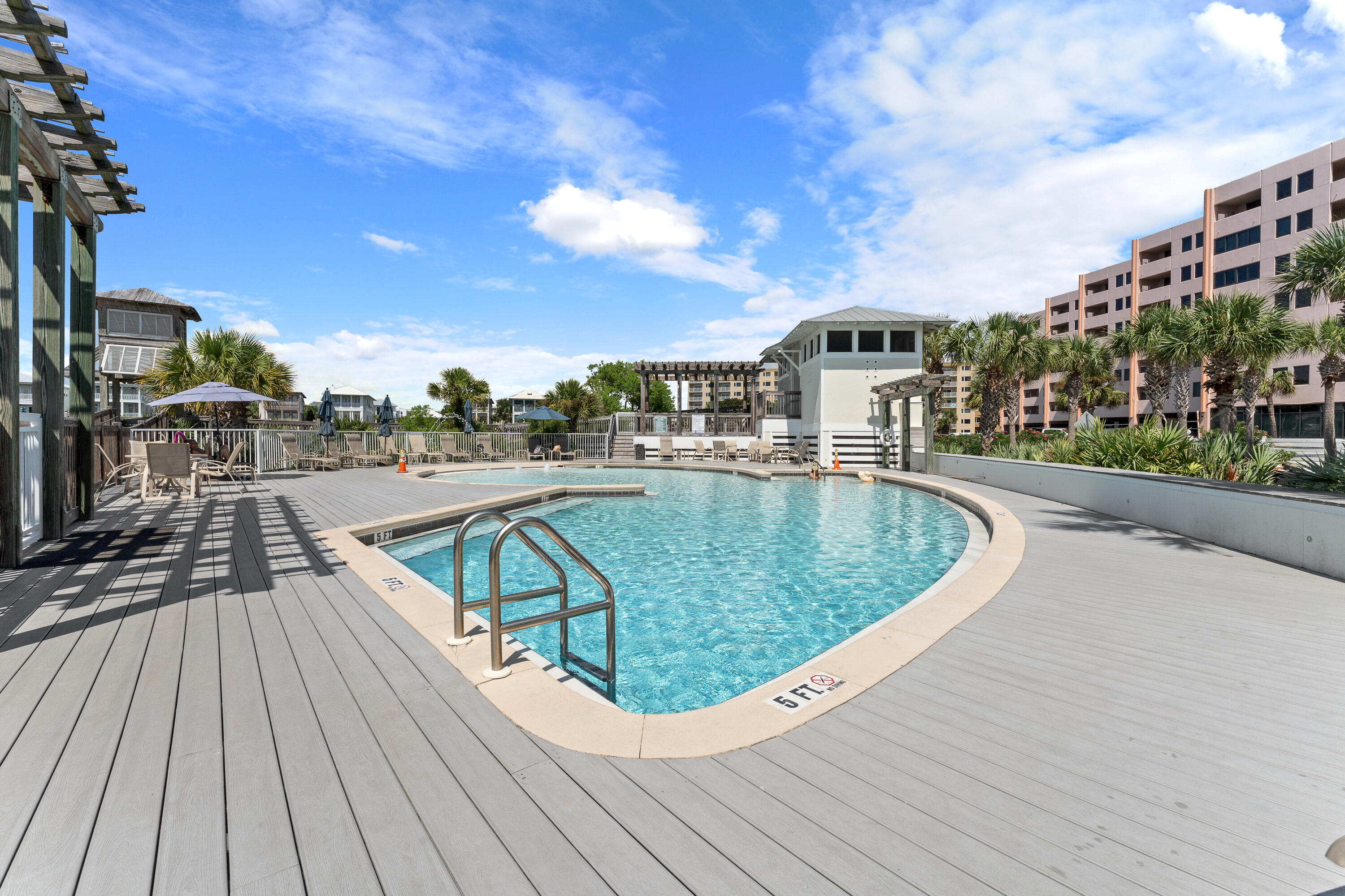 DESTIN POINTE - Residential