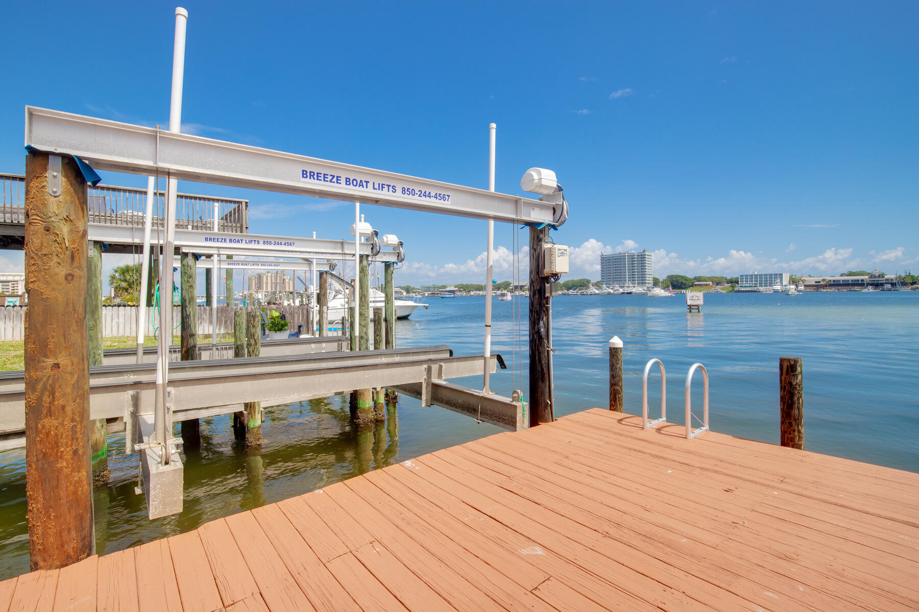 HOLIDAY ISLE #7 - Residential