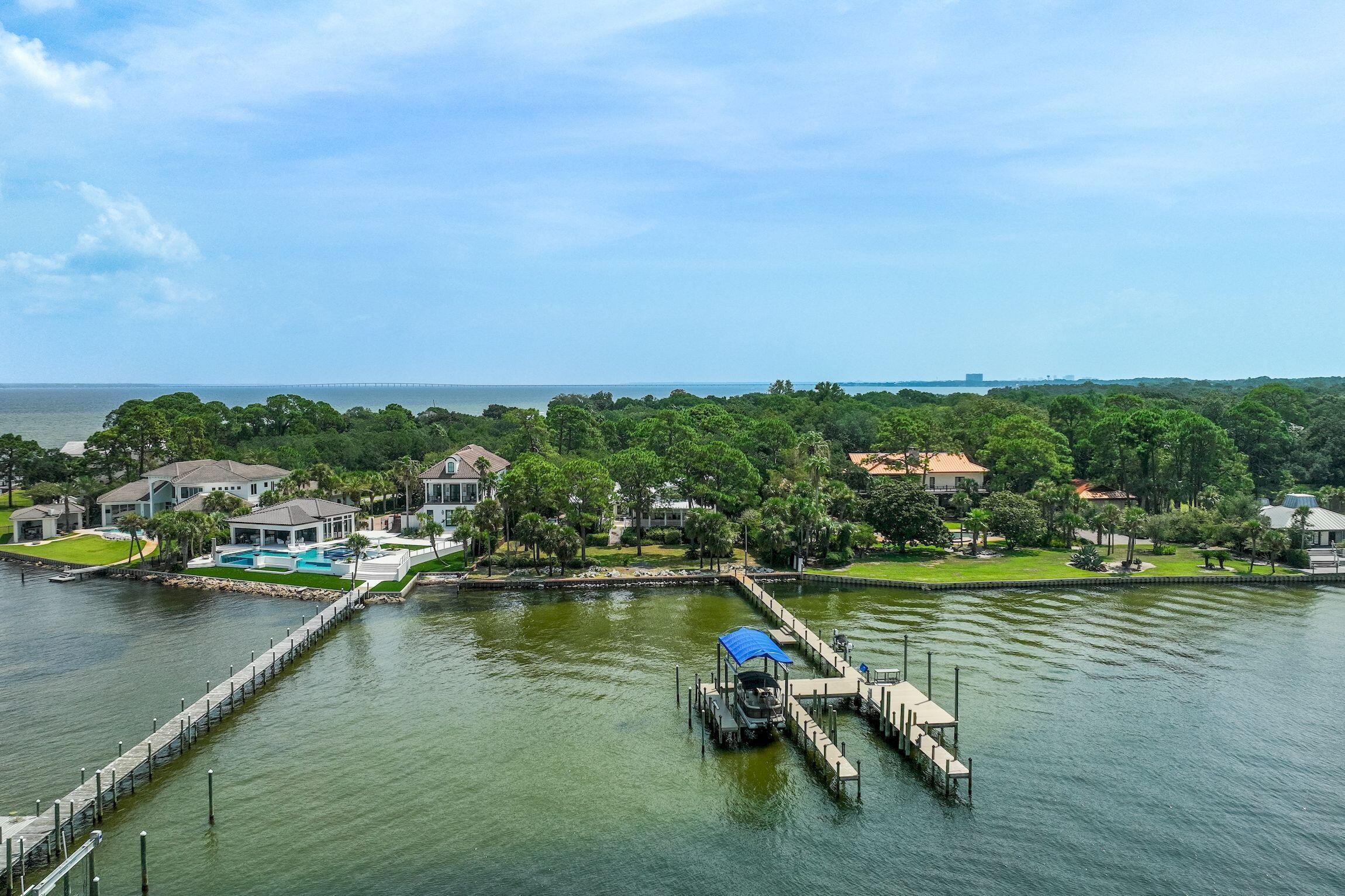 COBBS PT LOT 9 AS OR 1093-135 - Residential