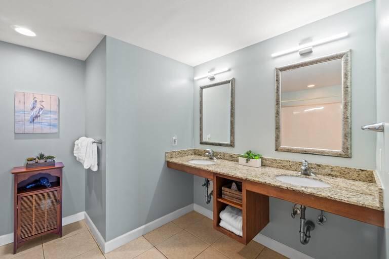 Splash Condo - Residential