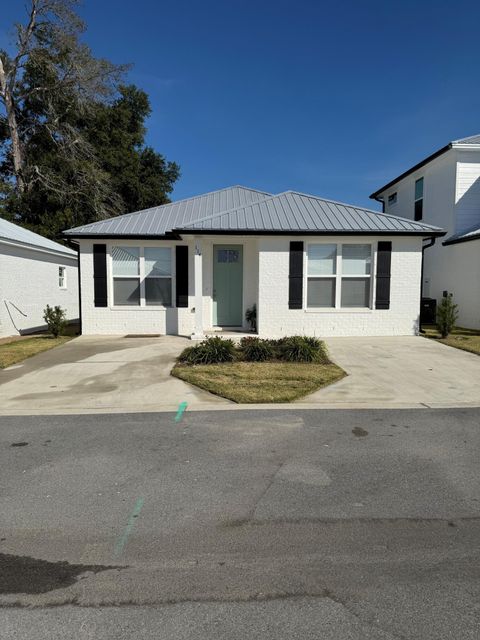 Photo of 114 Penny Lane, Valparaiso, FL 32580 (MLS # 990040)