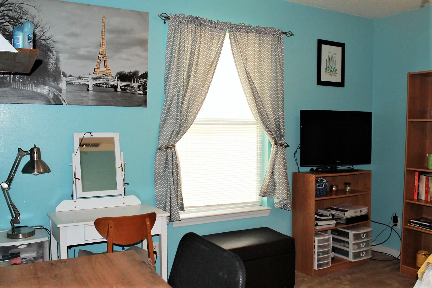 COUNTRYVIEW ESTATES 10TH ADDN - Residential