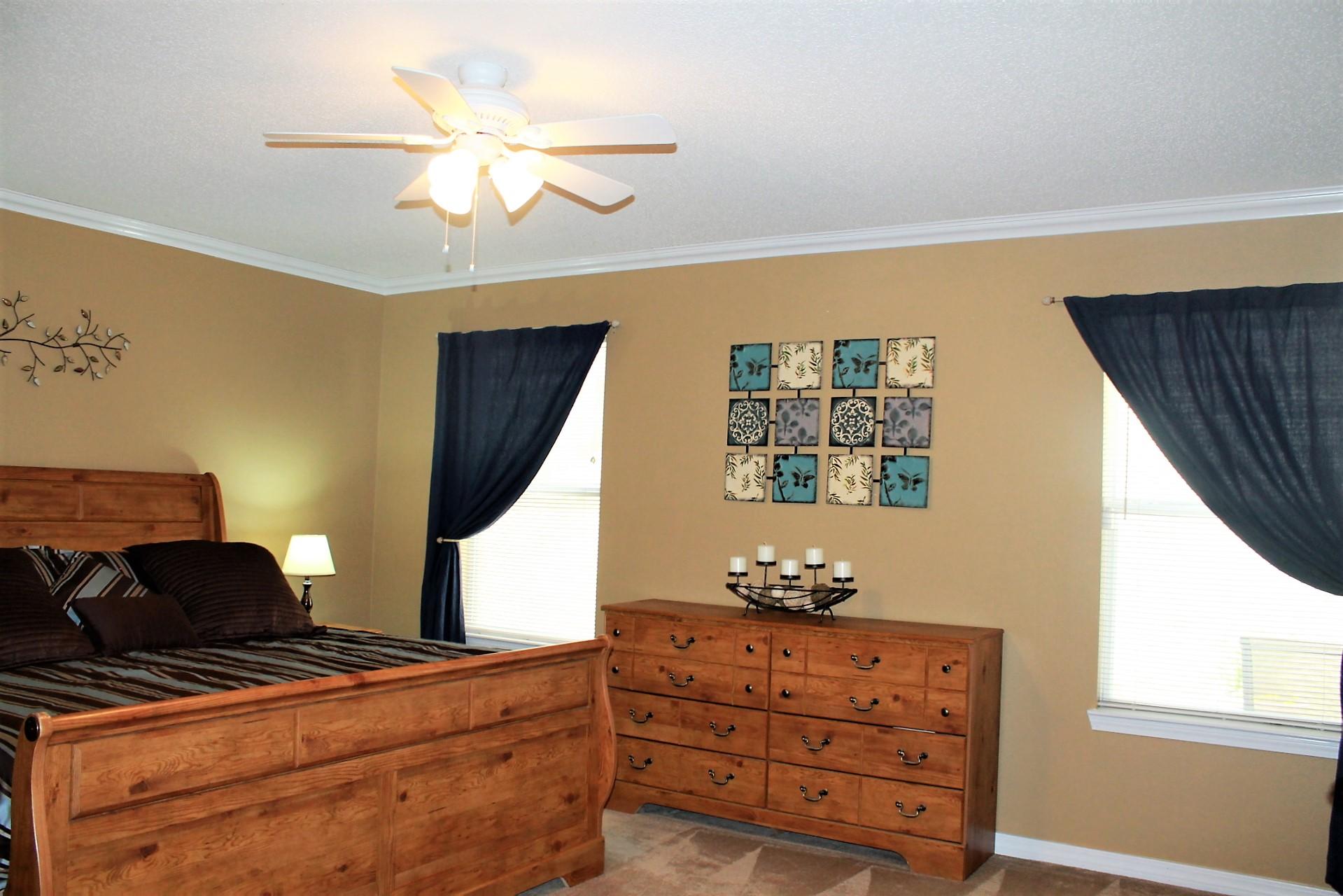 COUNTRYVIEW ESTATES 10TH ADDN - Residential