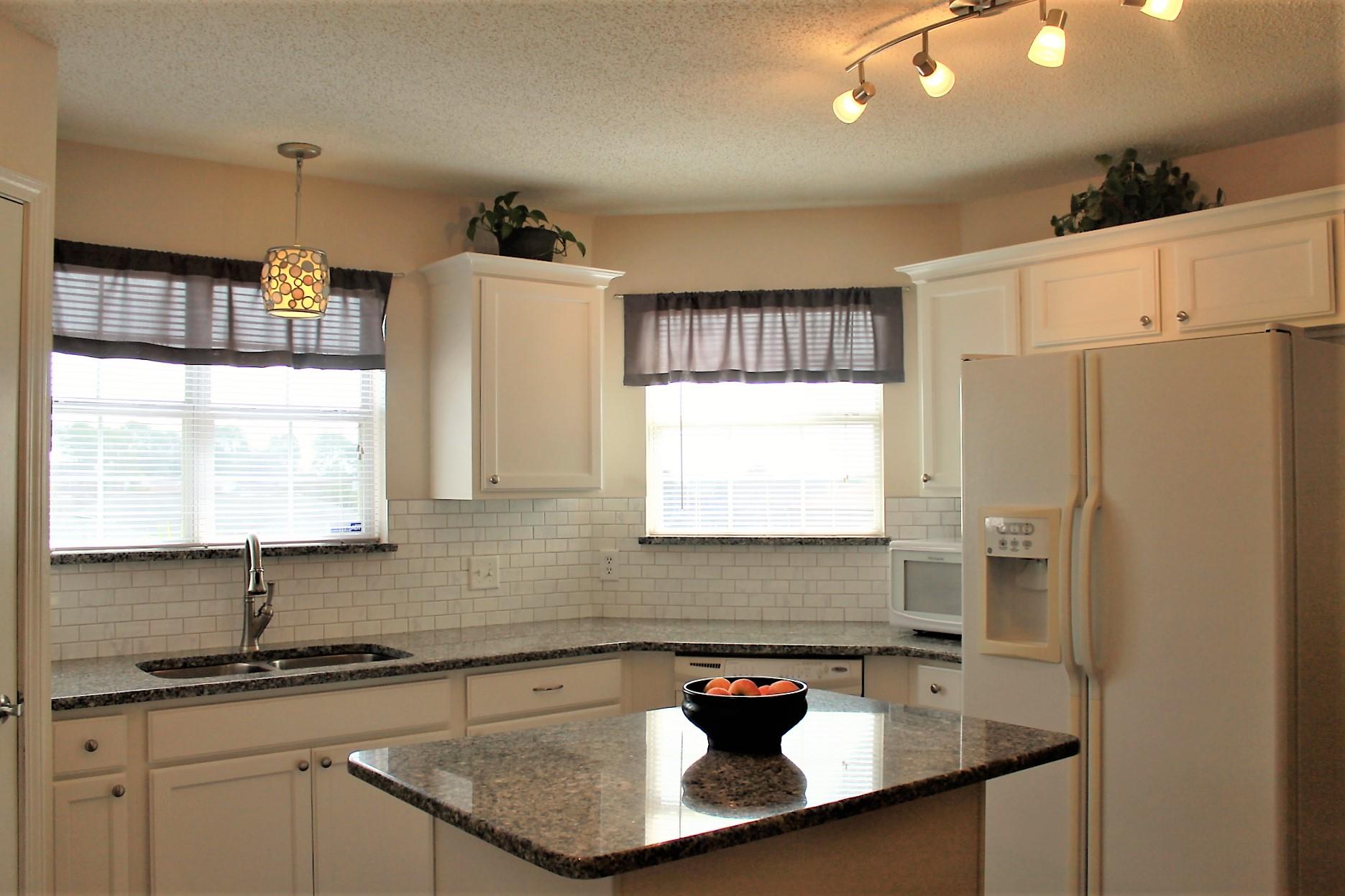 COUNTRYVIEW ESTATES 10TH ADDN - Residential