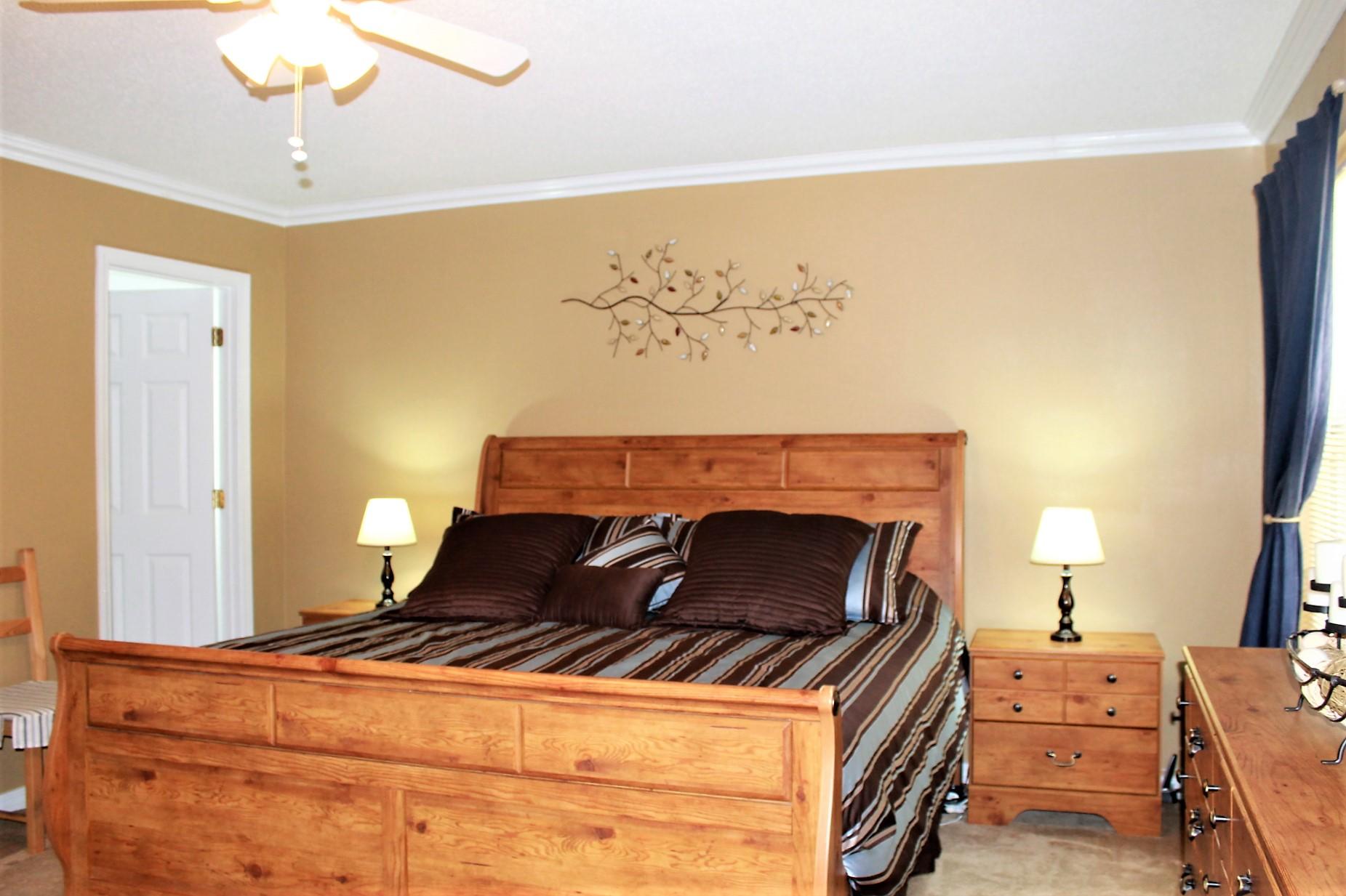 COUNTRYVIEW ESTATES 10TH ADDN - Residential