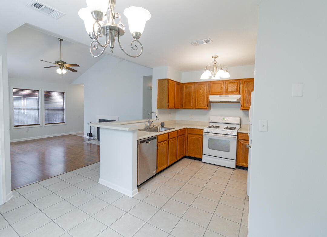 PARKWOOD AT BLUEWATER BAY - Residential Lease