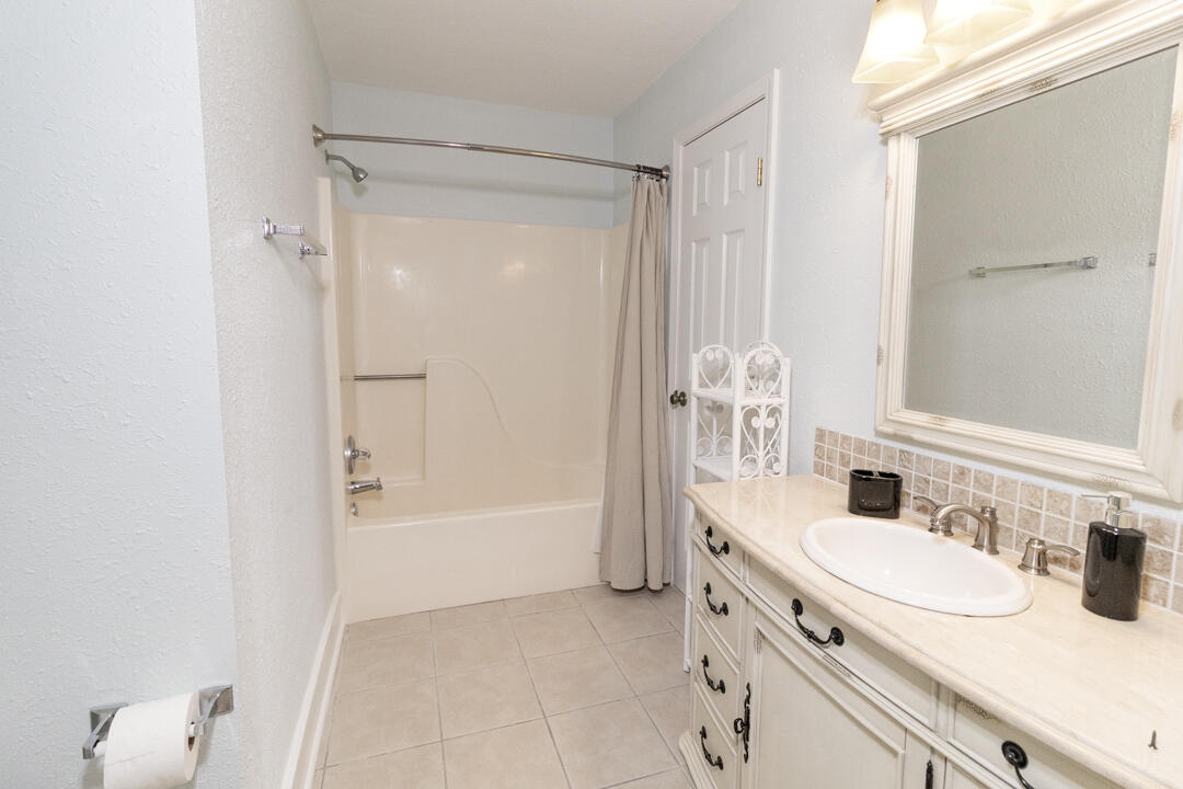 PARKWOOD AT BLUEWATER BAY - Residential Lease