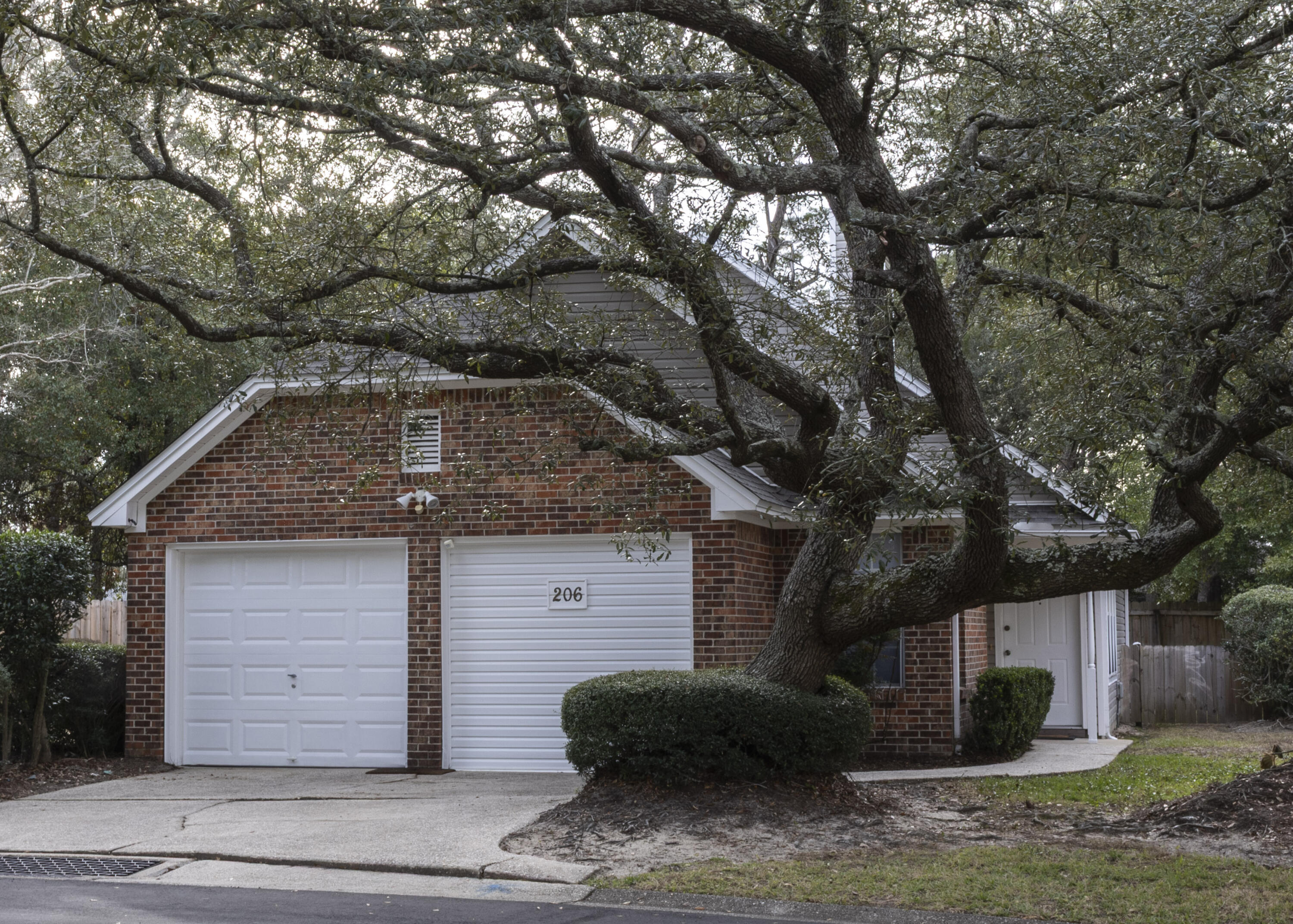 PARKWOOD AT BLUEWATER BAY - Residential Lease