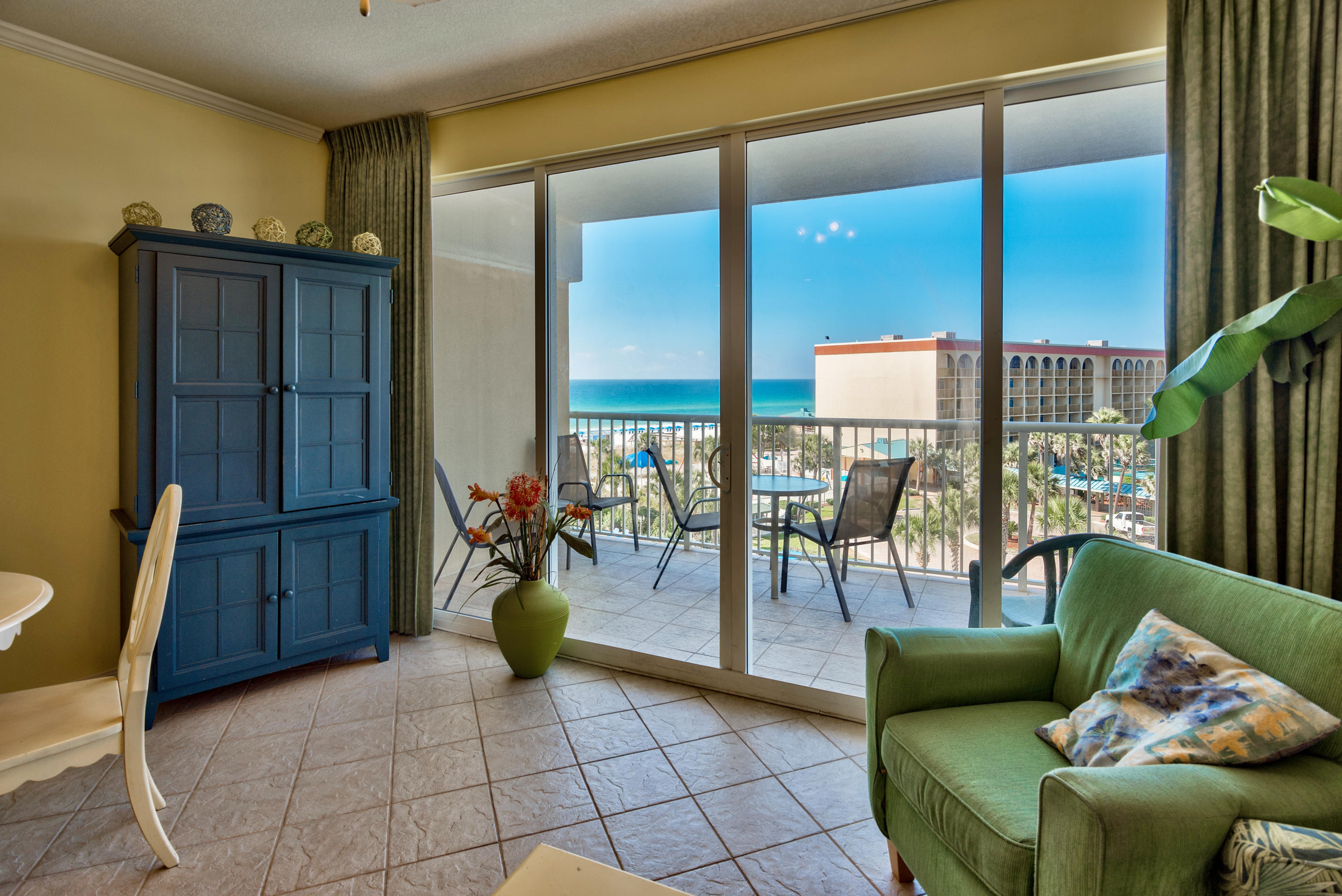 DESTIN WEST BEACH & BAY RESORT-GULFSIDE - Residential