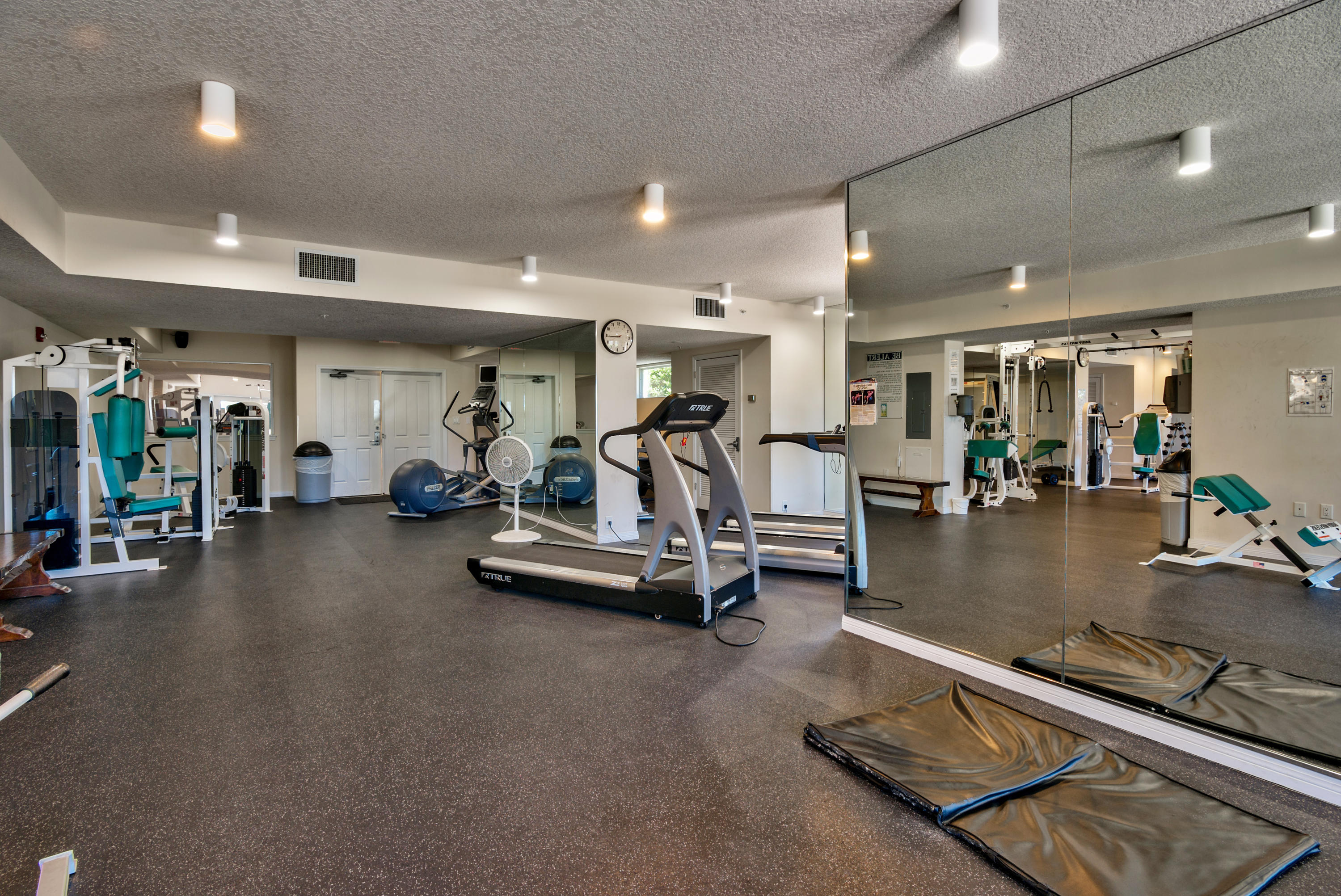 DESTIN WEST BEACH & BAY RESORT-GULFSIDE - Residential