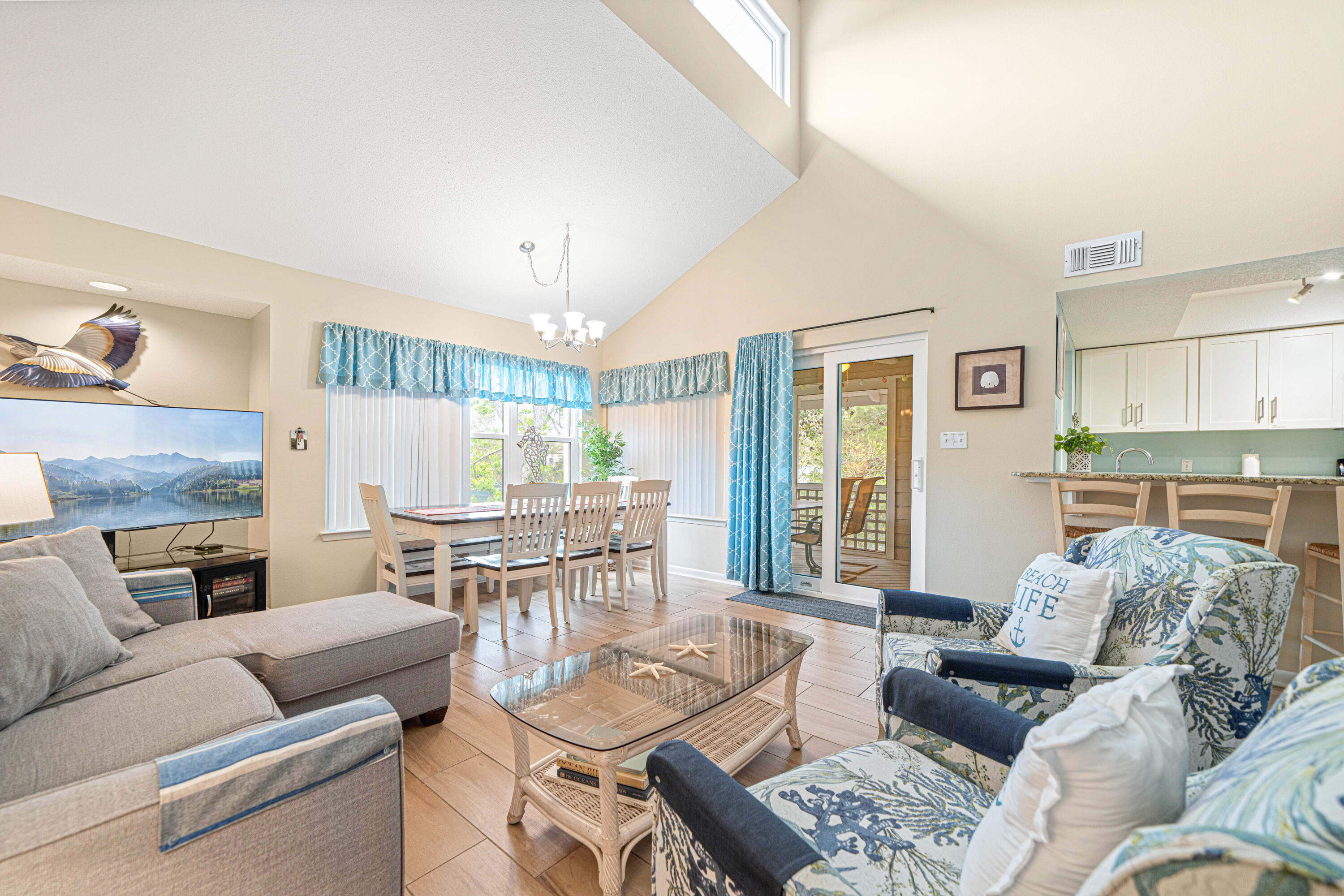 HIDDEN DUNES BEACH COTTAGES 2 - Residential