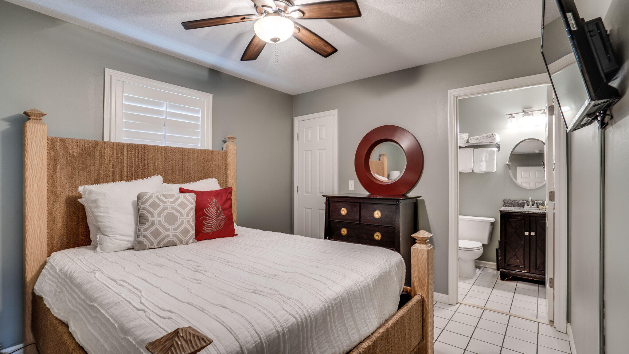 BEACHSIDE VILLAS CONDO - Residential