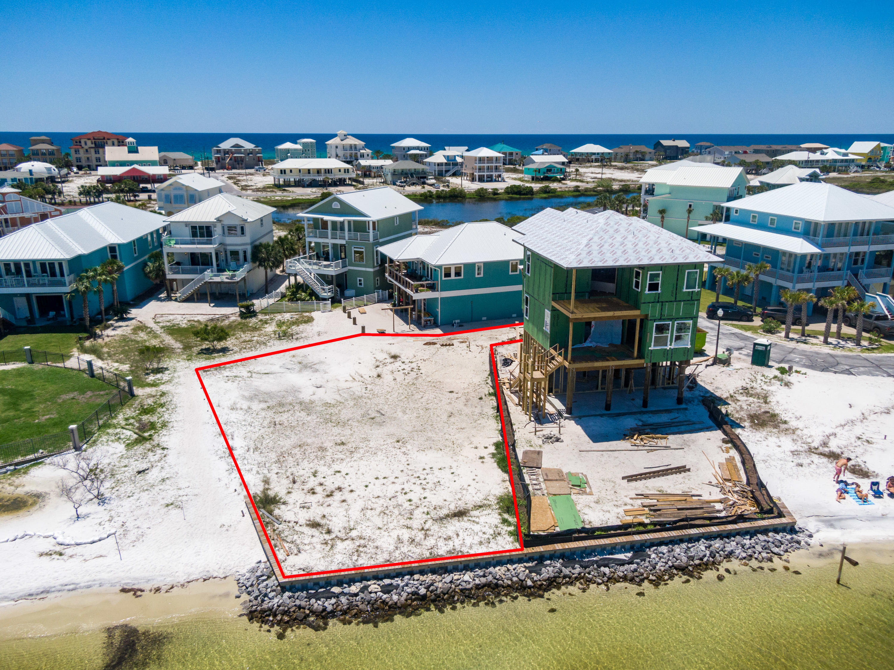 CARIBBEAN ISLES - Land