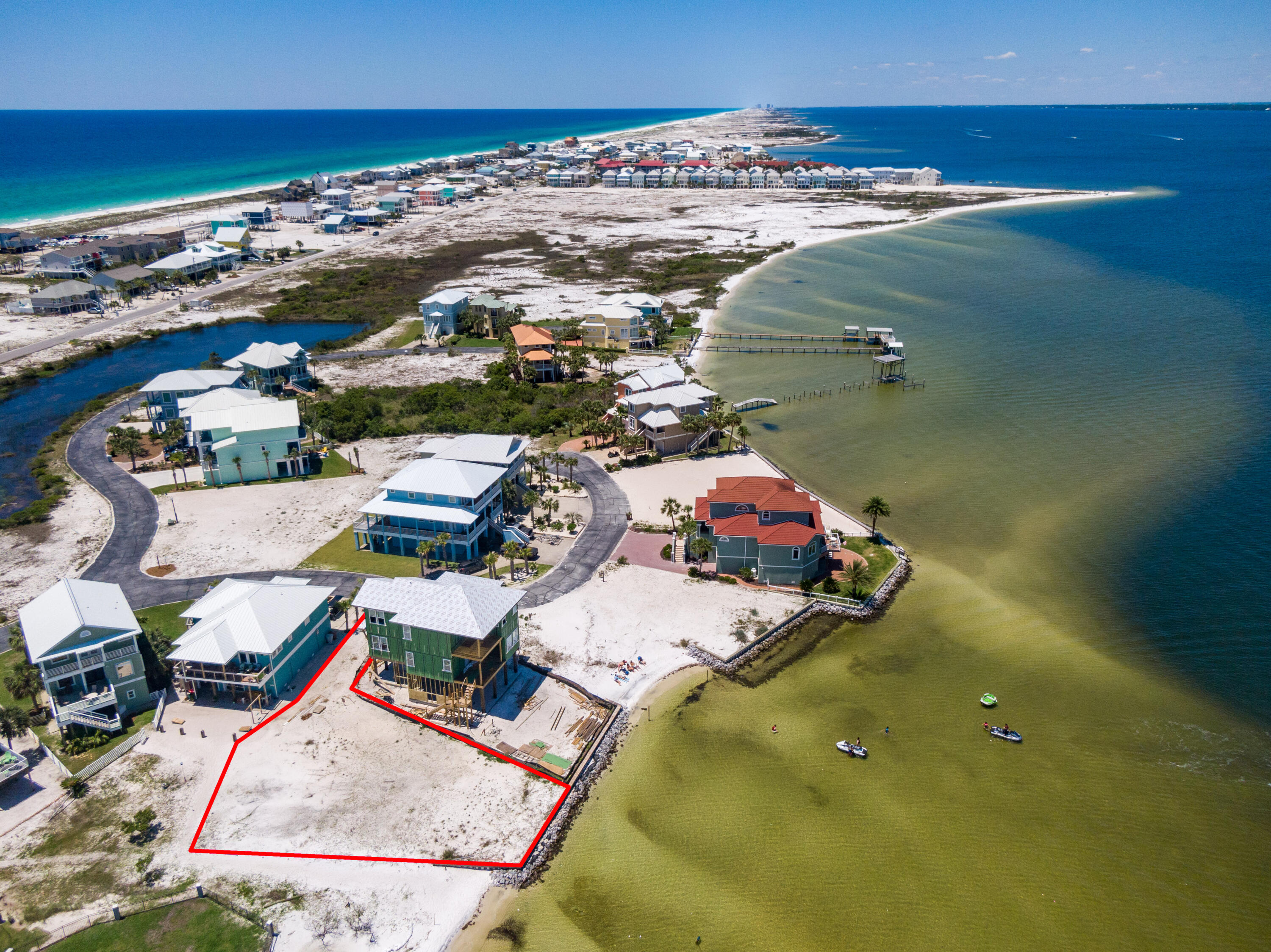 CARIBBEAN ISLES - Land