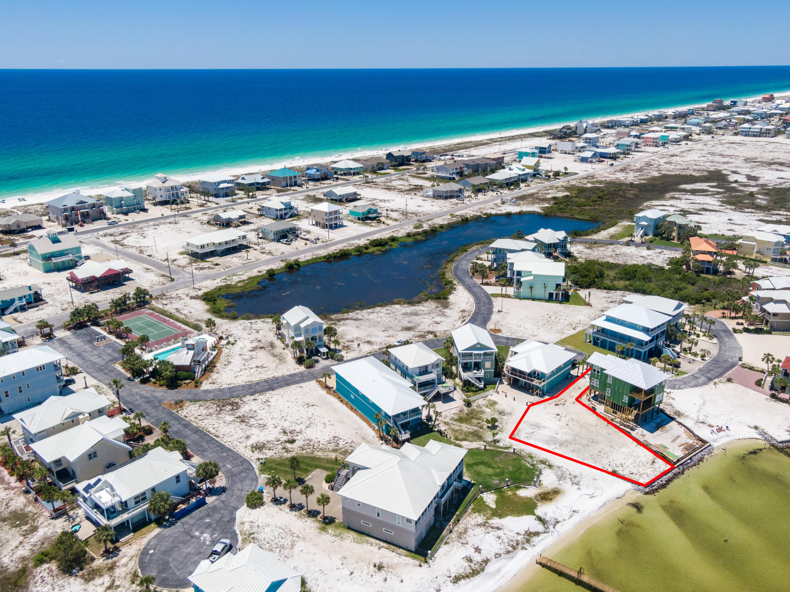 CARIBBEAN ISLES - Land