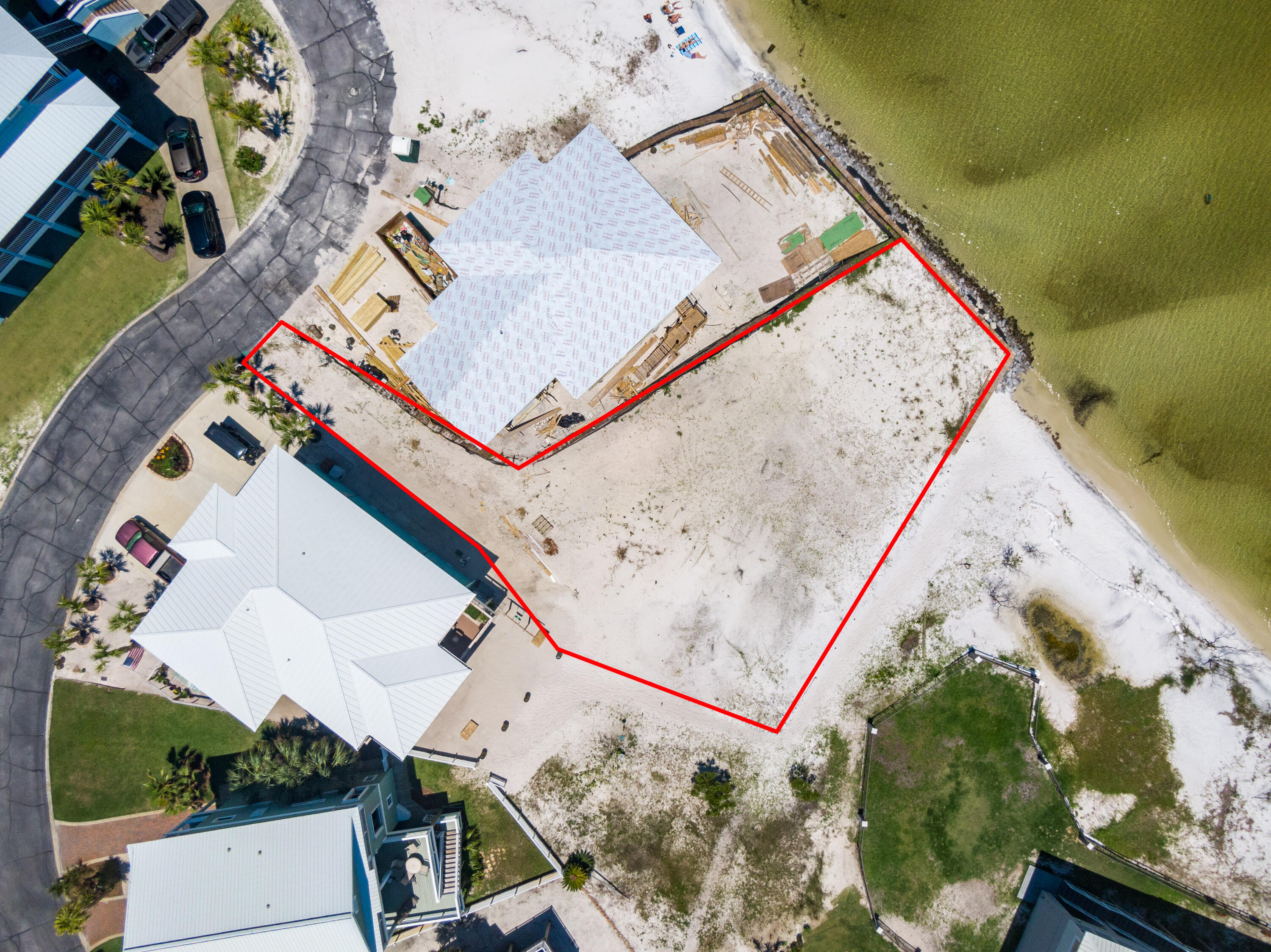 CARIBBEAN ISLES - Land