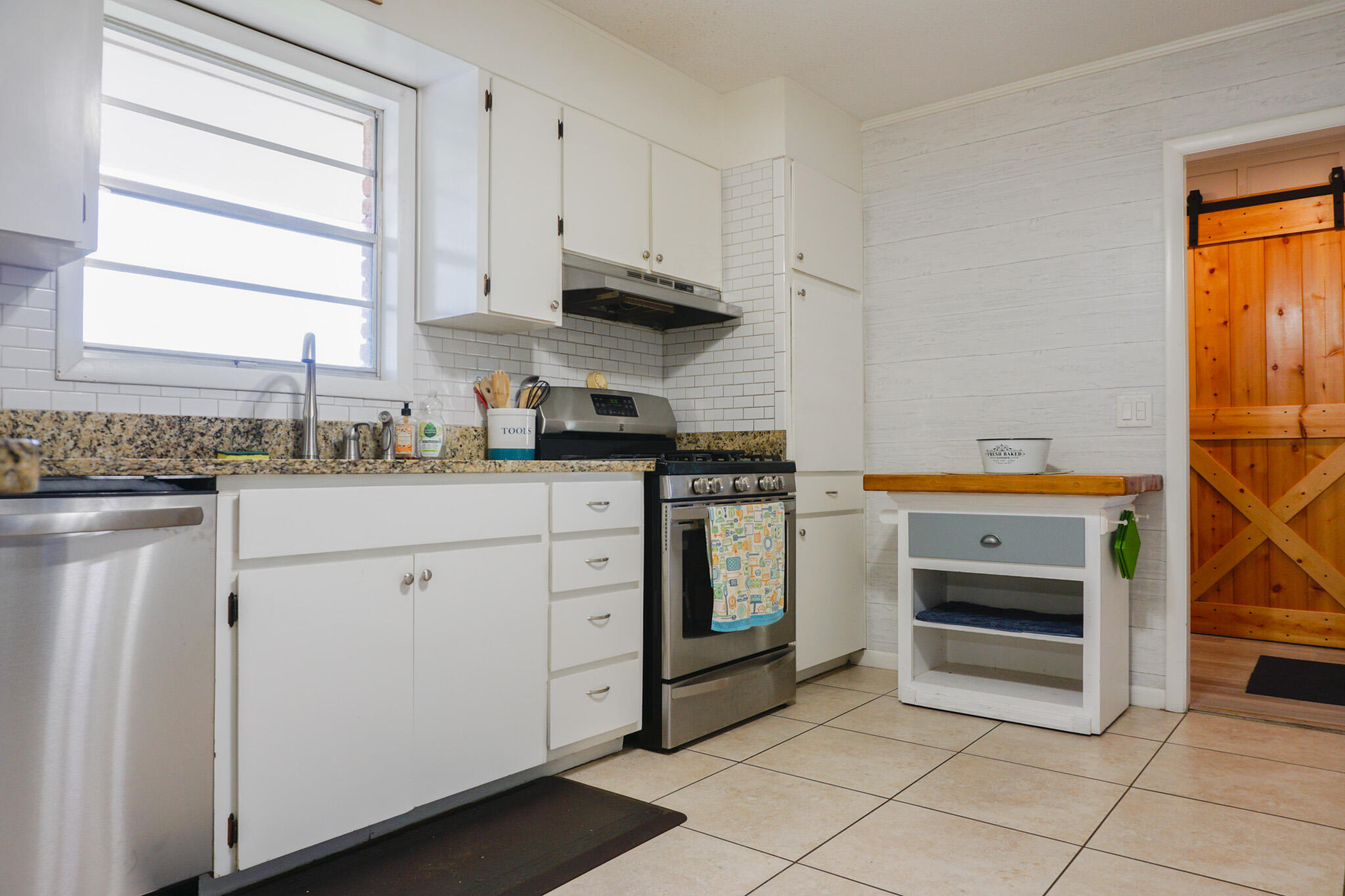 VESTA HEIGHTS 4TH ADDN - Residential Lease