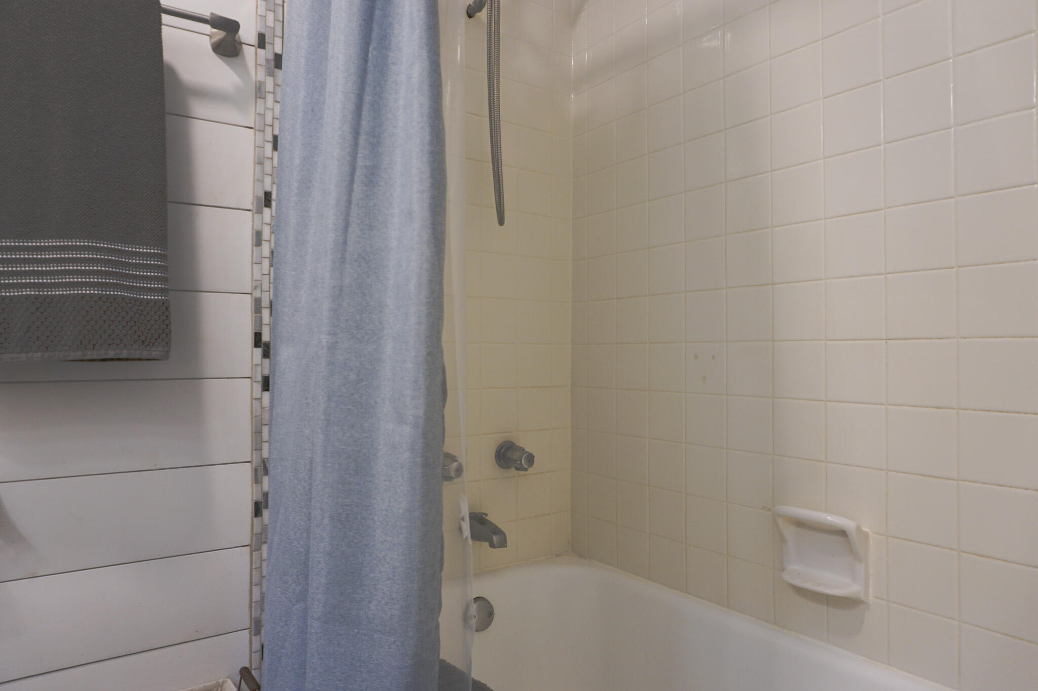 VESTA HEIGHTS 4TH ADDN - Residential Lease
