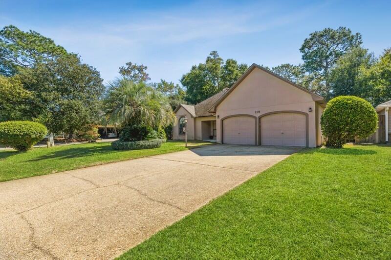 MEADOW WOODS - Residential