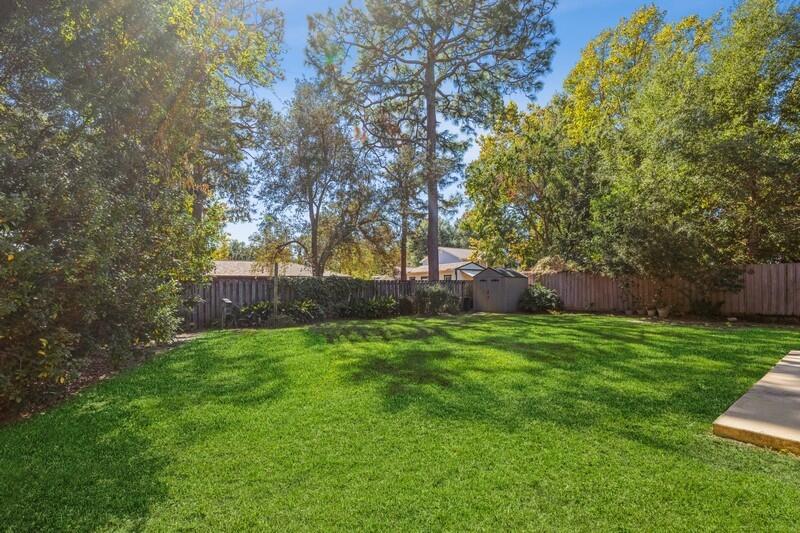 MEADOW WOODS - Residential