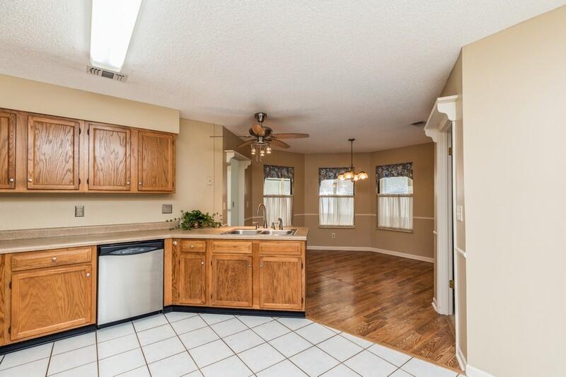 MEADOW WOODS - Residential