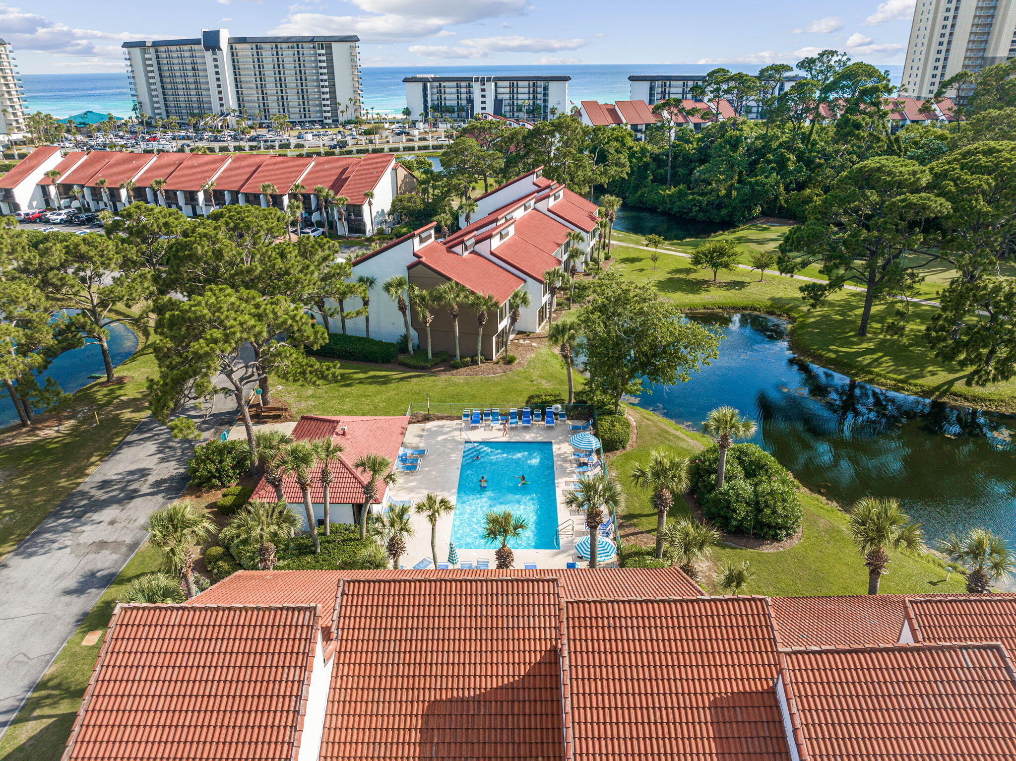 Edgewater Golf Villas V-B - Residential