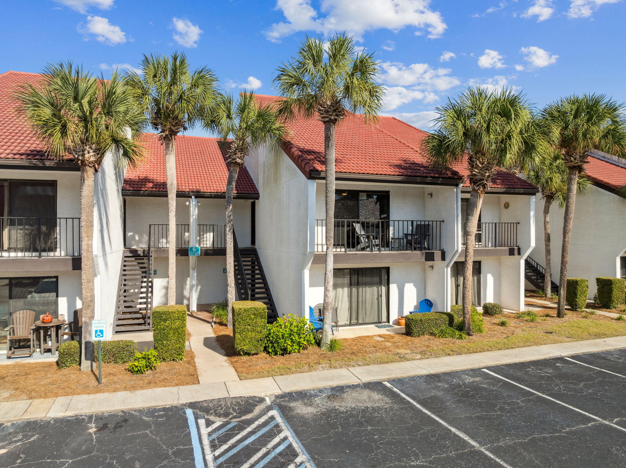 Edgewater Golf Villas V-B - Residential