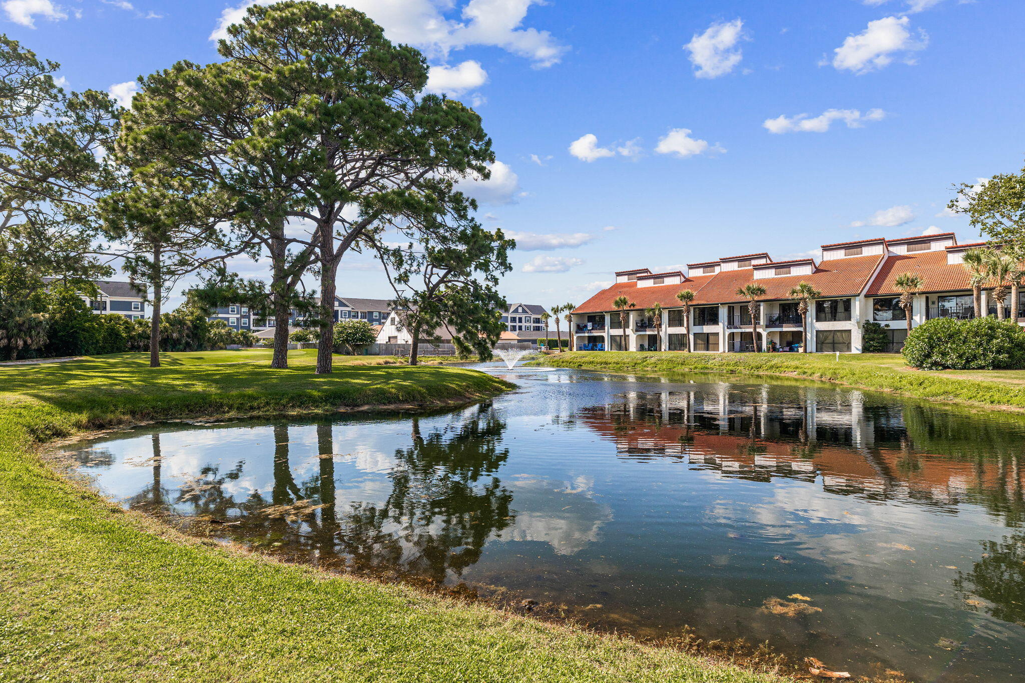 Edgewater Golf Villas V-B - Residential