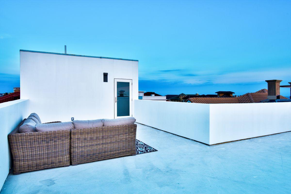 DESTINY BY THE SEA - Residential